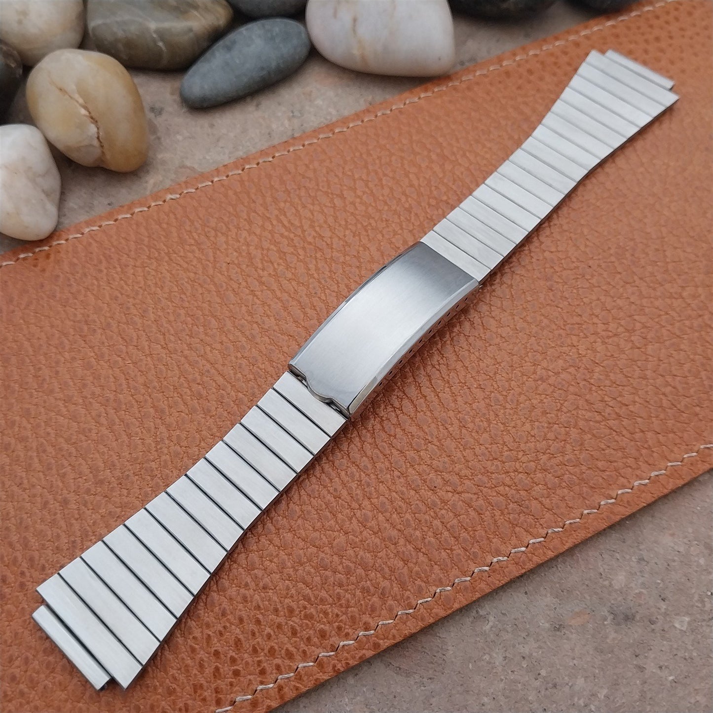 Vintage 18mm Flared Stainless Steel JB Champion Unused 1970s Classic Watch Band