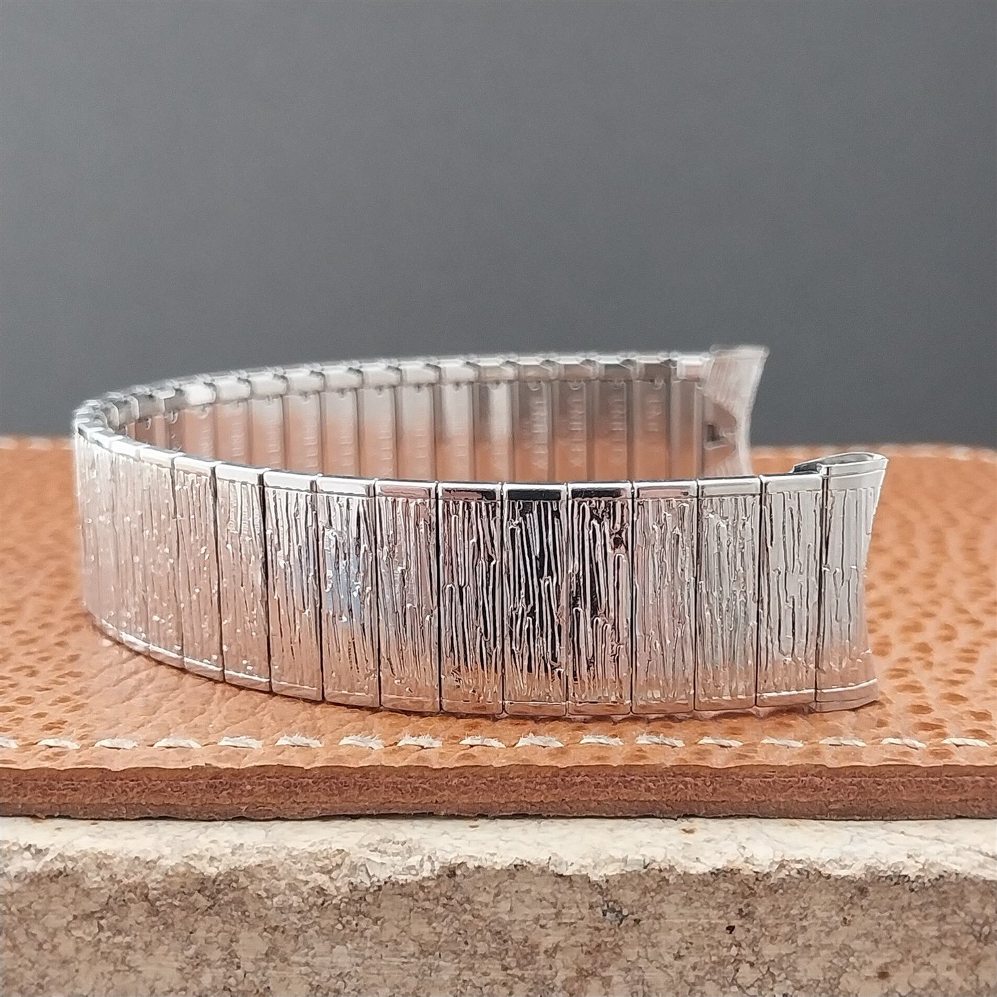 17.2mm 1960s Vintage Stainless Steel Uniflex Slim Expansion Unused Watch Band
