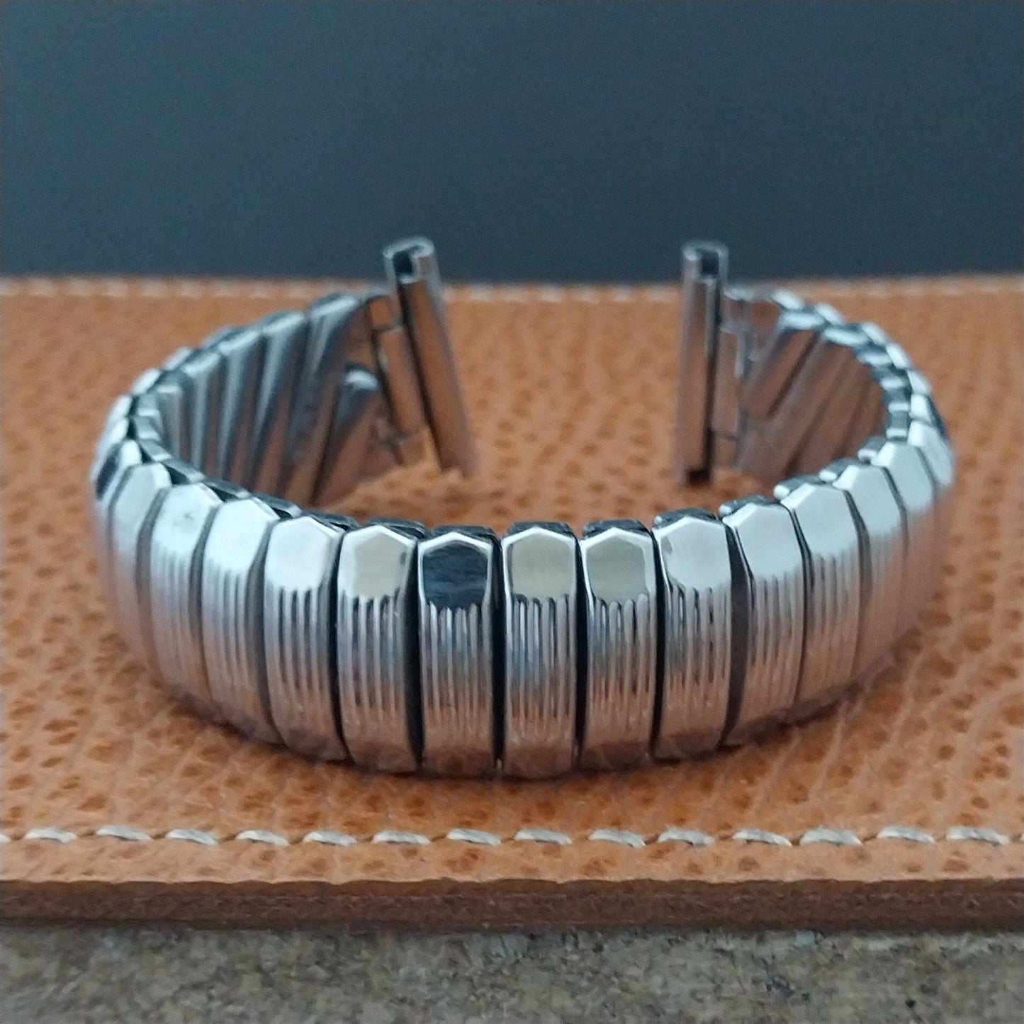 Vintage 19mm 16mm Bulova White Gold-Fill Unused 1950s Classic Stretch Watch Band