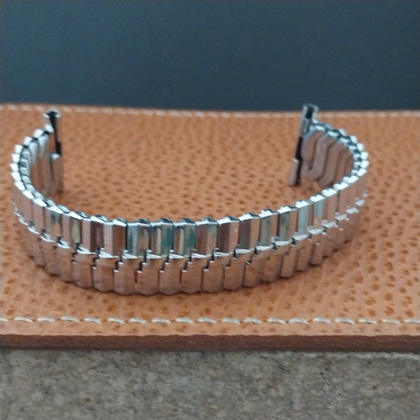 Vintage 19mm 16mm Bulova White Gold-Fill Unused 1950s Classic Stretch Watch Band