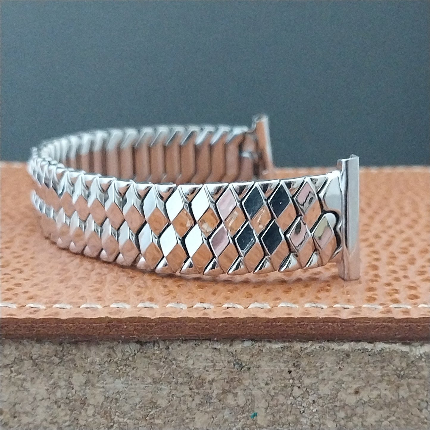 Vintage 19mm 15mm Bulova White Gold-Fill Unused 1951 Classic Stretch Watch Band