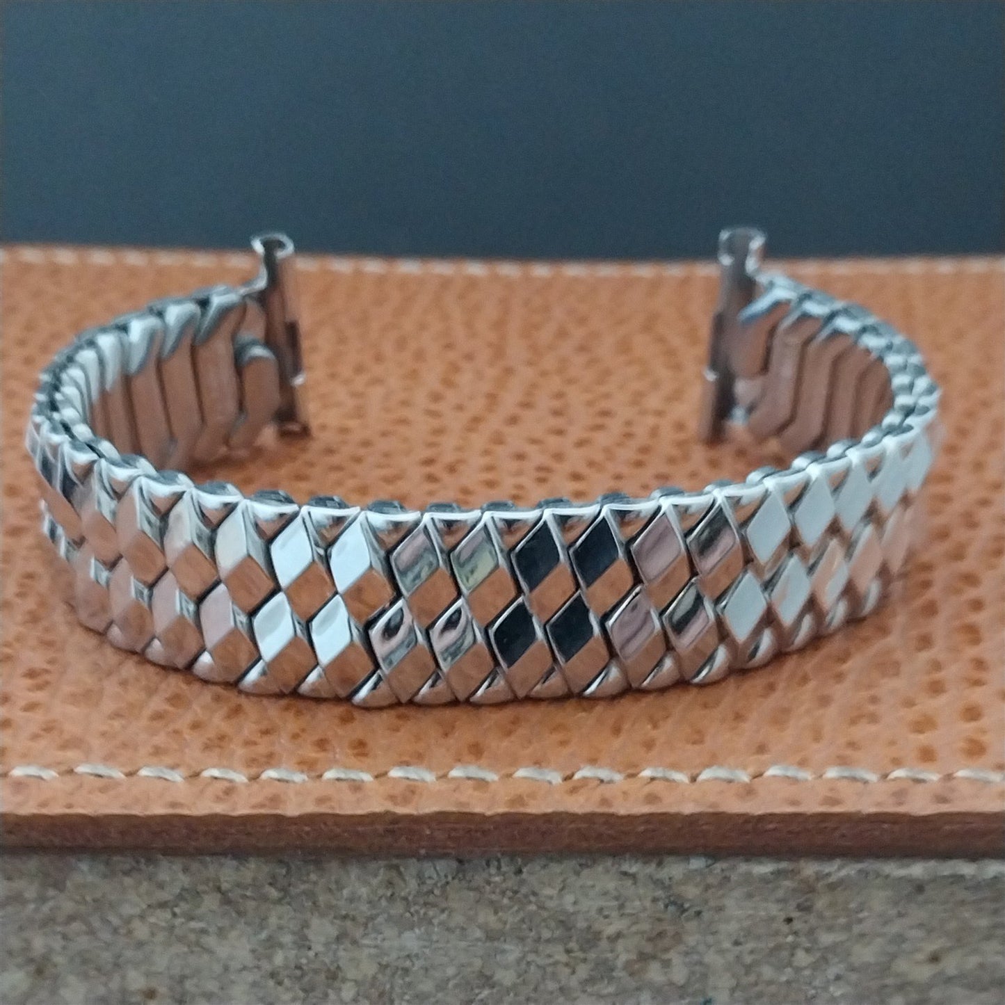 Vintage 19mm 15mm Bulova White Gold-Fill Unused 1951 Classic Stretch Watch Band