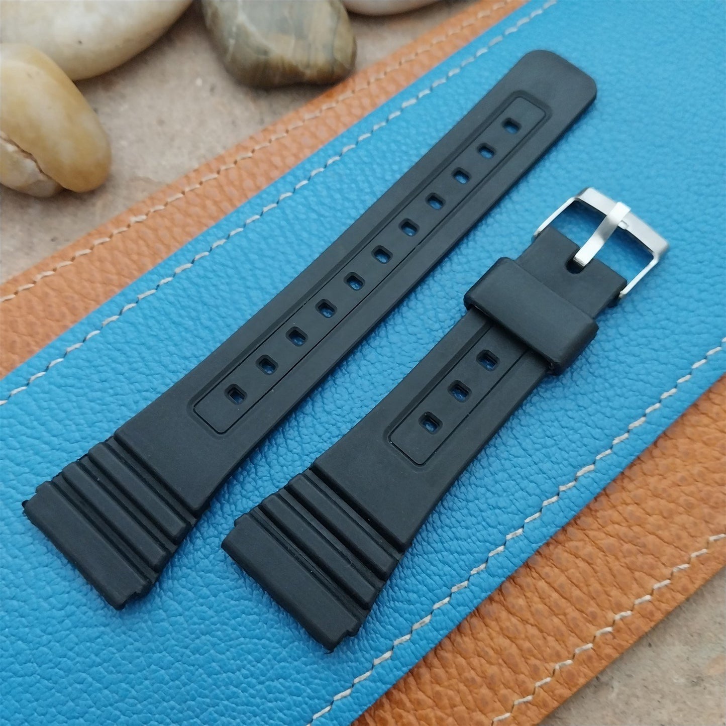 22mm nos Unused Vintage Flared Sports LCD Watch Strap