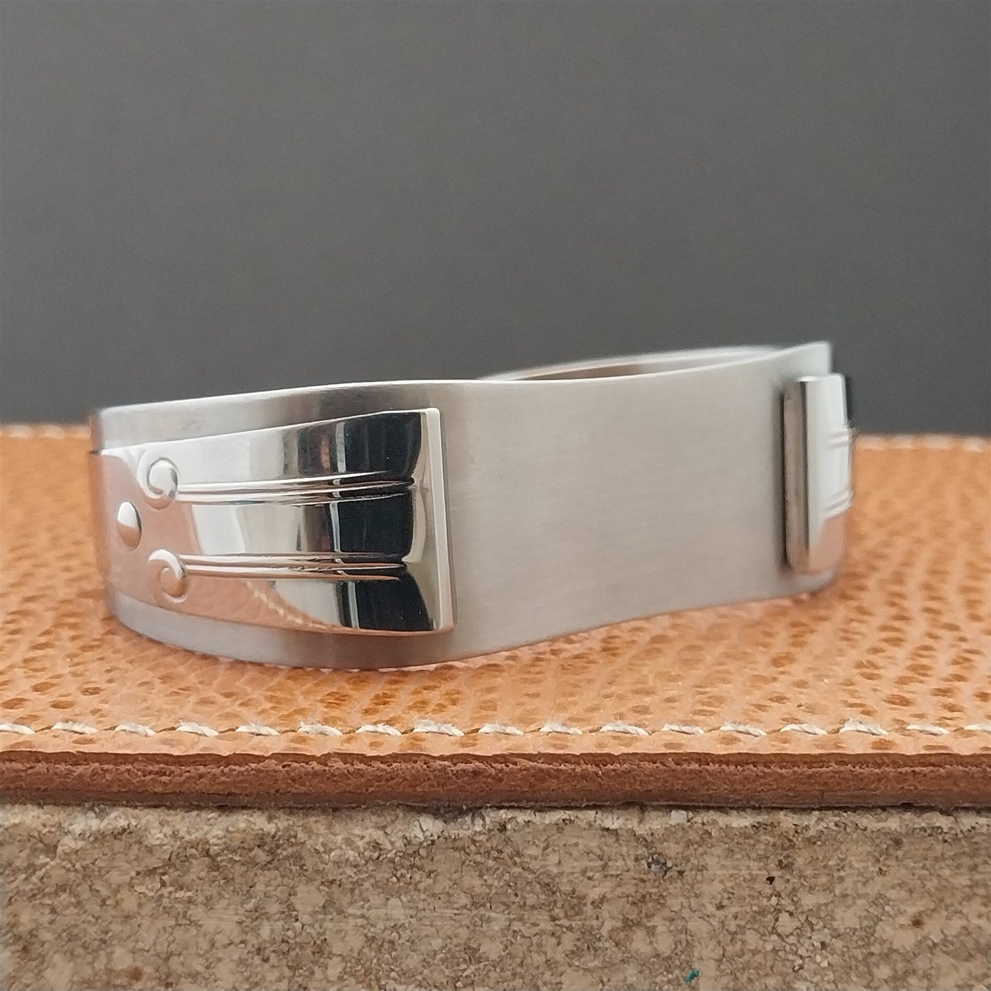 5/8" Vintage Don Juan Chicago Guardsman Stainless Cuff Medium Unused Watch Band