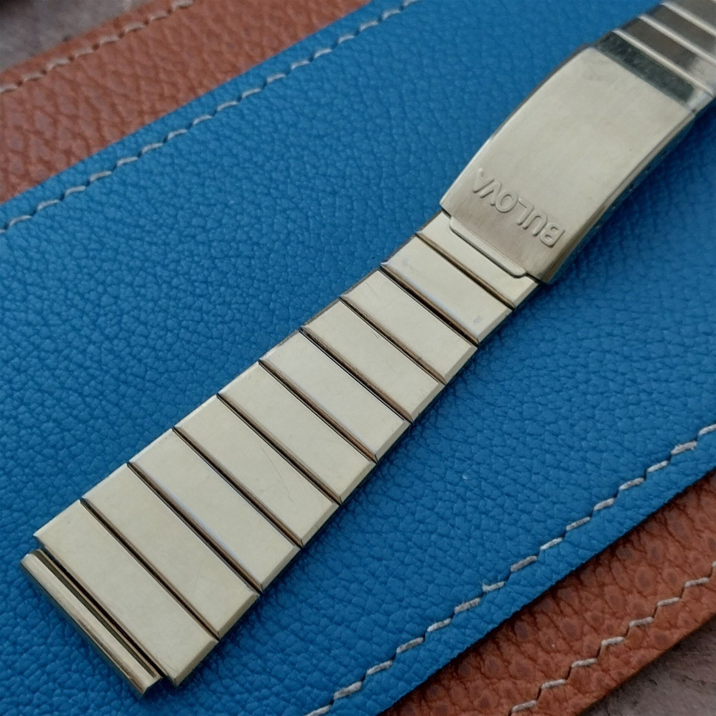 1970s Vintage Bulova Baldwin 19mm Gold-Tone Classic Watch Band