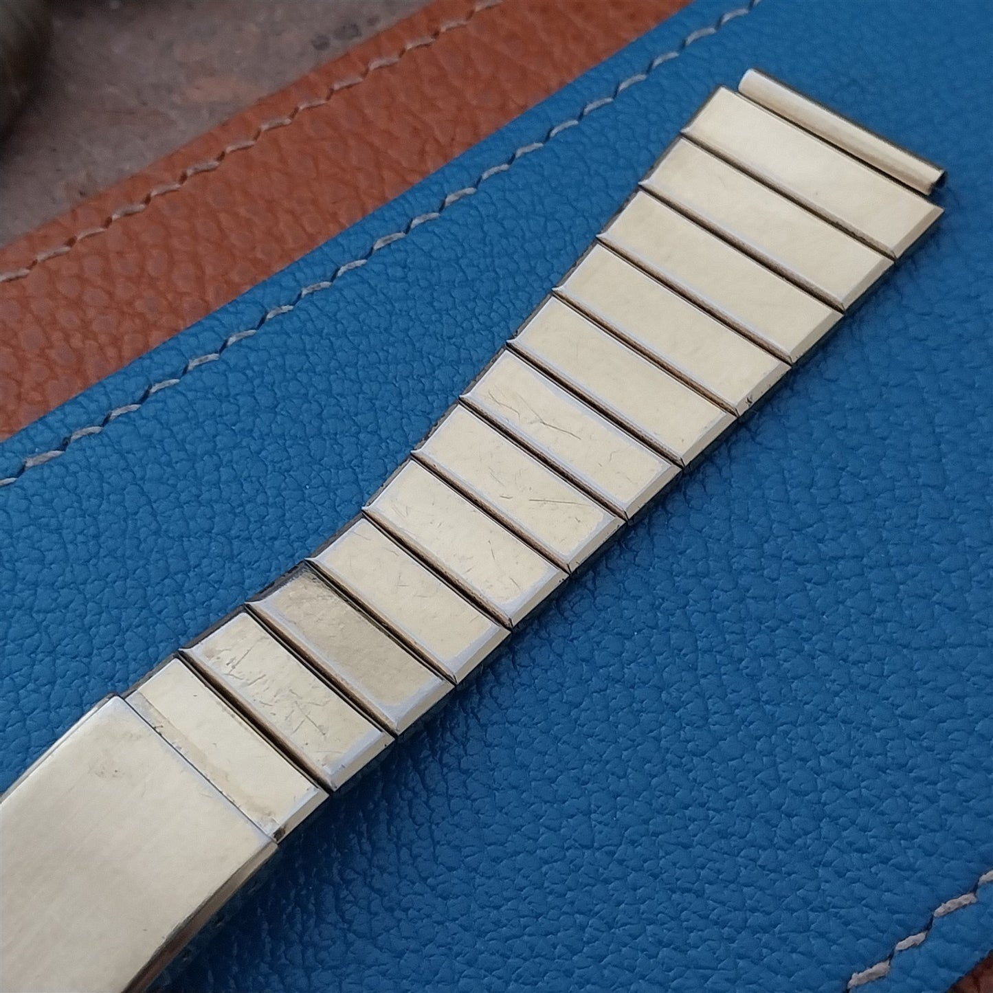 1970s Vintage Bulova Baldwin 19mm Gold-Tone Classic Watch Band