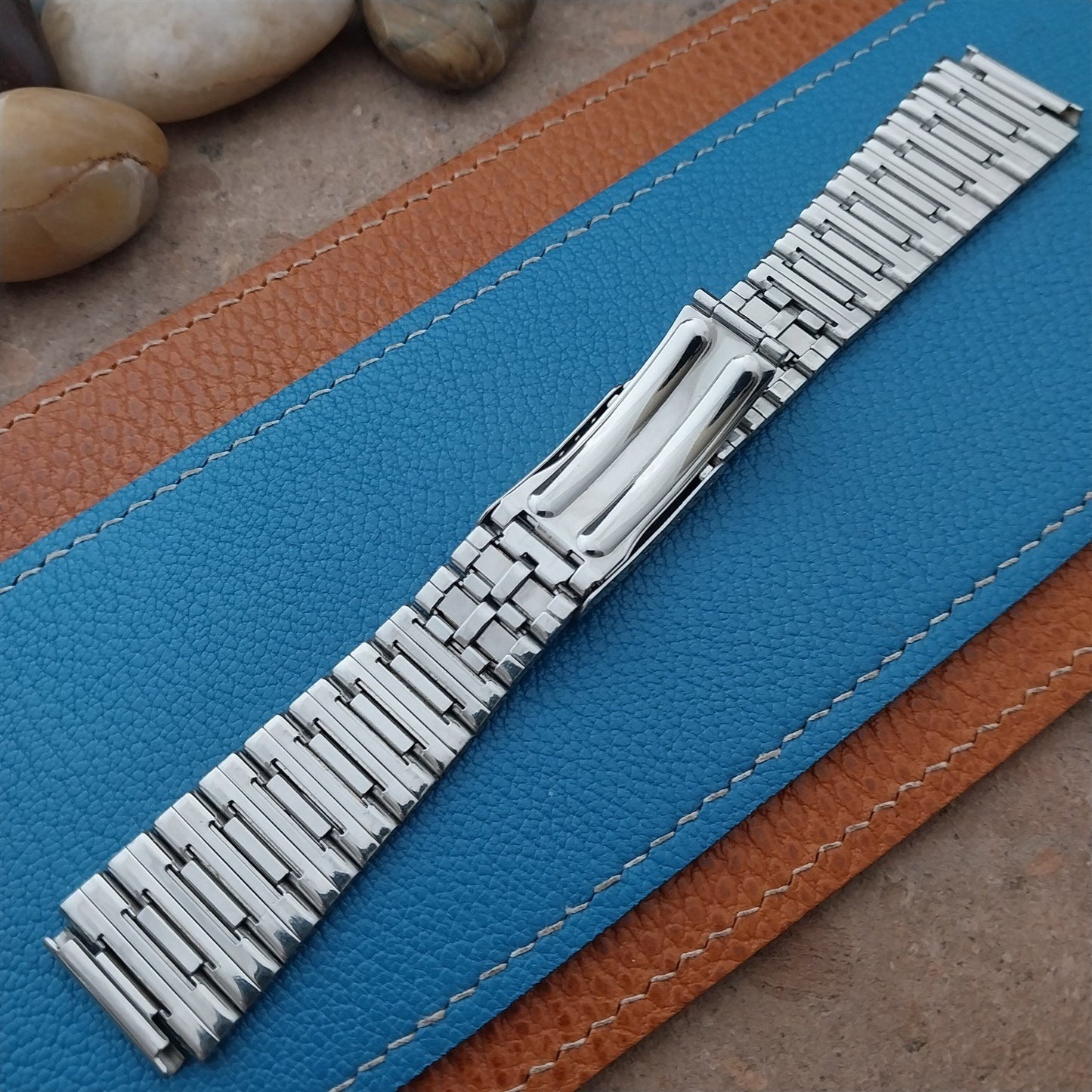 1970s Vintage Bulova Baldwin 19mm Gold-Tone Classic Watch Band