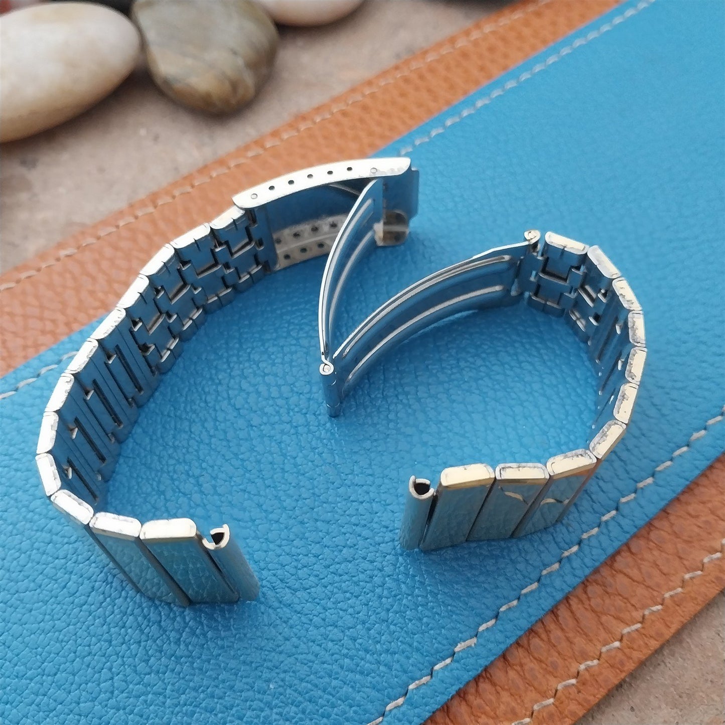 1970s Vintage Bulova Baldwin 19mm Gold-Tone Classic Watch Band