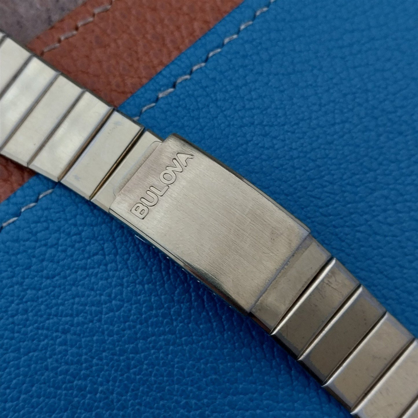 1970s Vintage Bulova Baldwin 19mm Gold-Tone Classic Watch Band