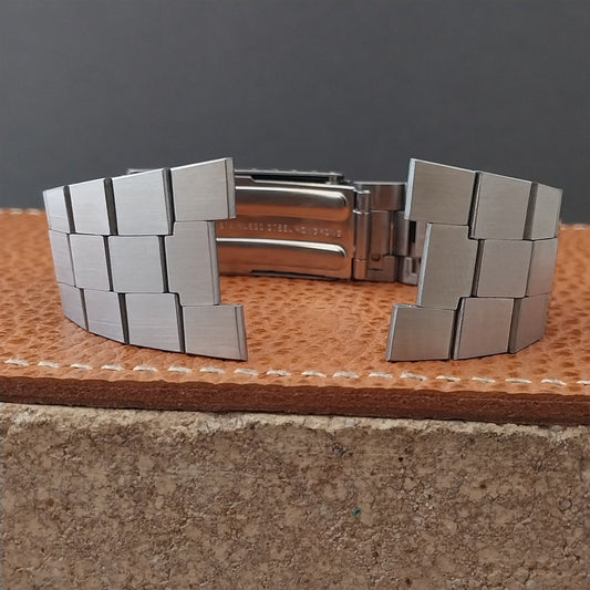 Vintage Single Center-Lug Stainless Steel Clasic 1970s LED LCD nos Watch Band