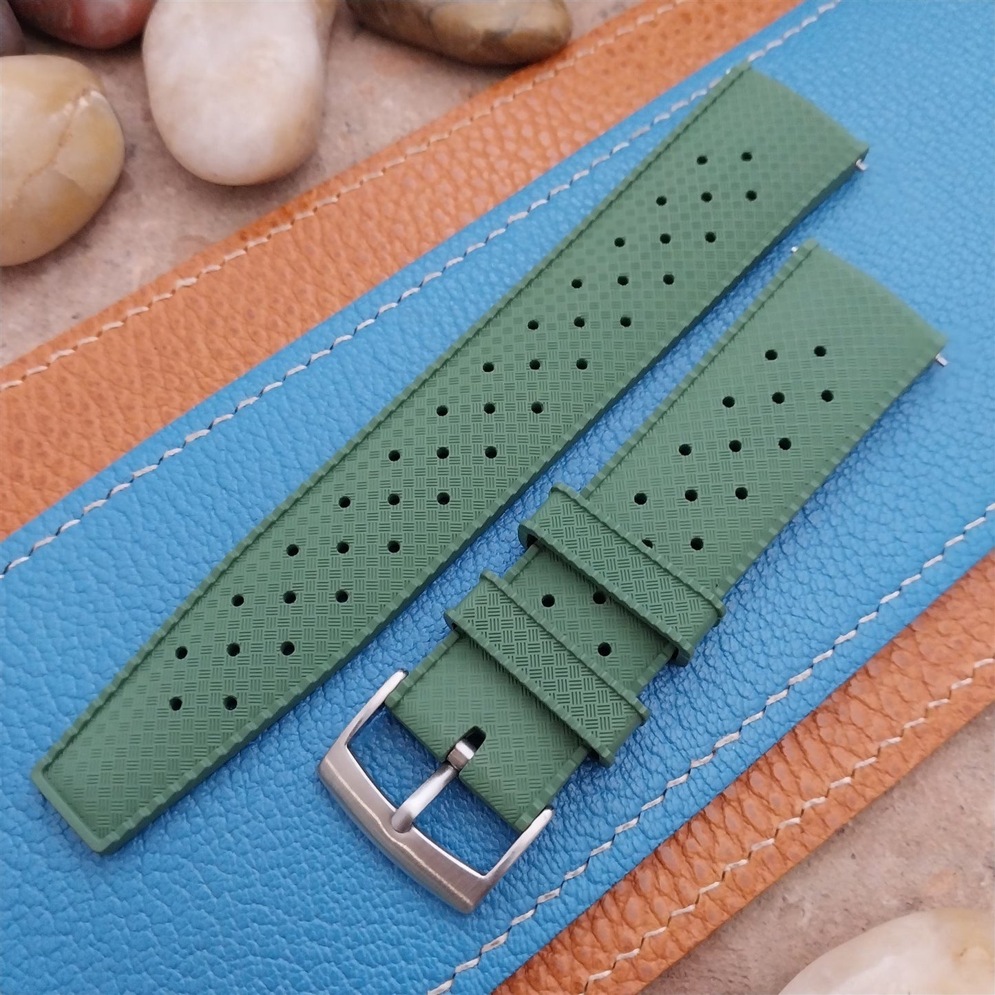 22mm FKM Tropical Green Tapered Divers Watch Strap & Quick Release Spring Bars