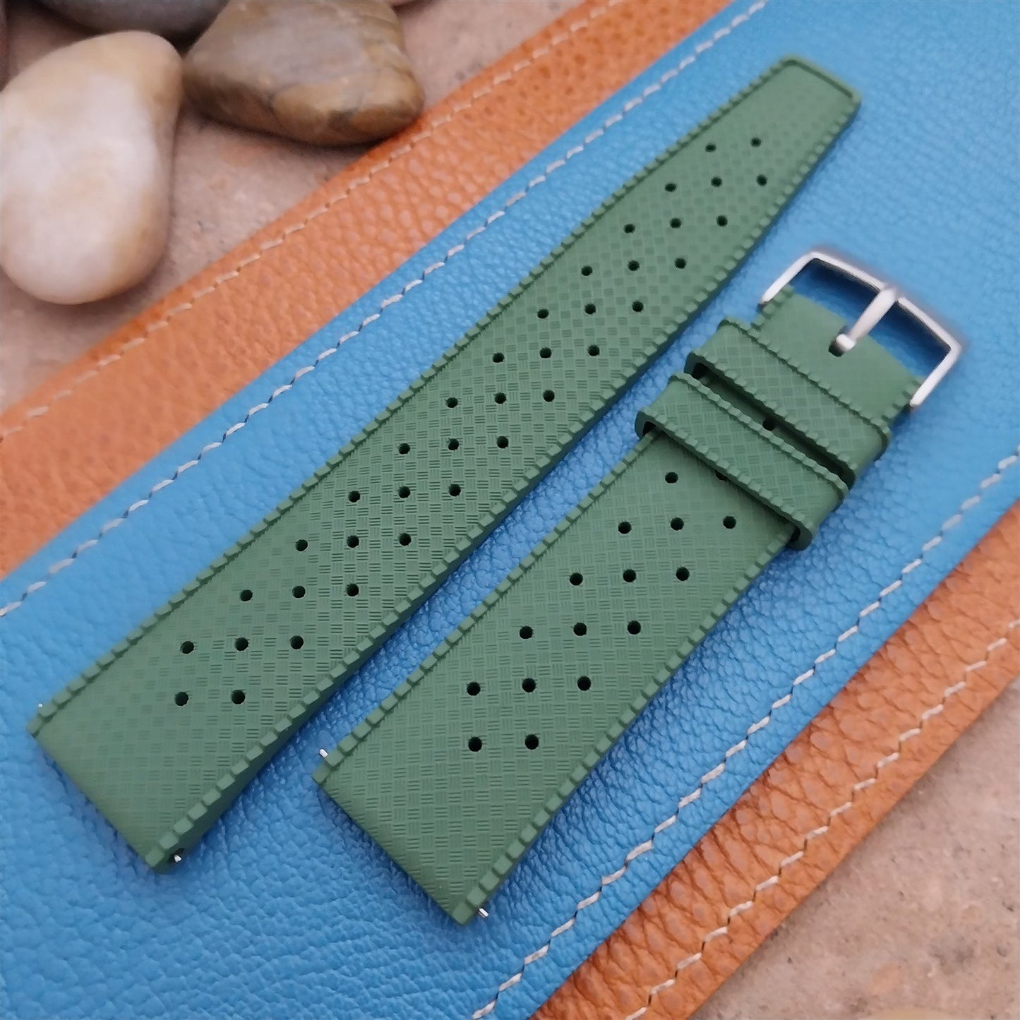 22mm FKM Tropical Green Tapered Divers Watch Strap & Quick Release Spring Bars