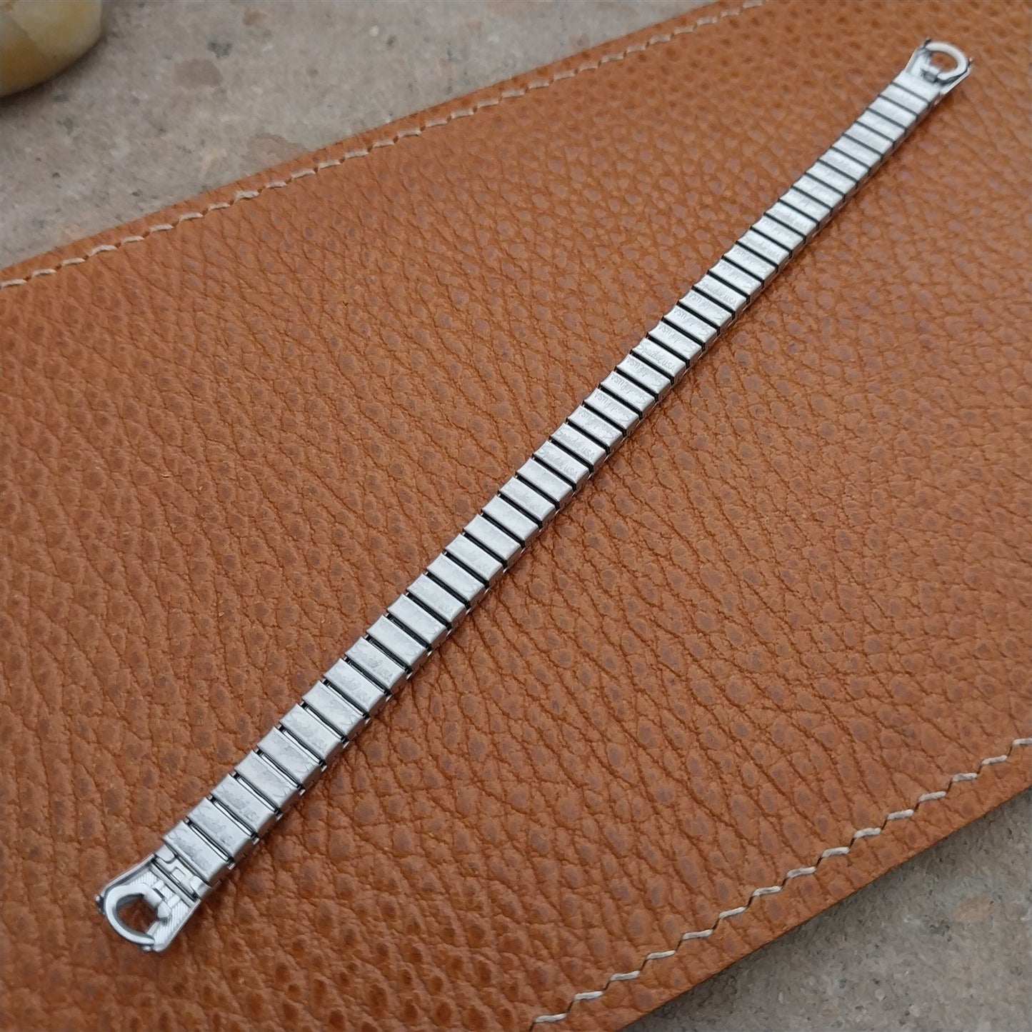 Vintage Speidel Ladies Classic Stretch Unused Stainless Cocktail Watch Band