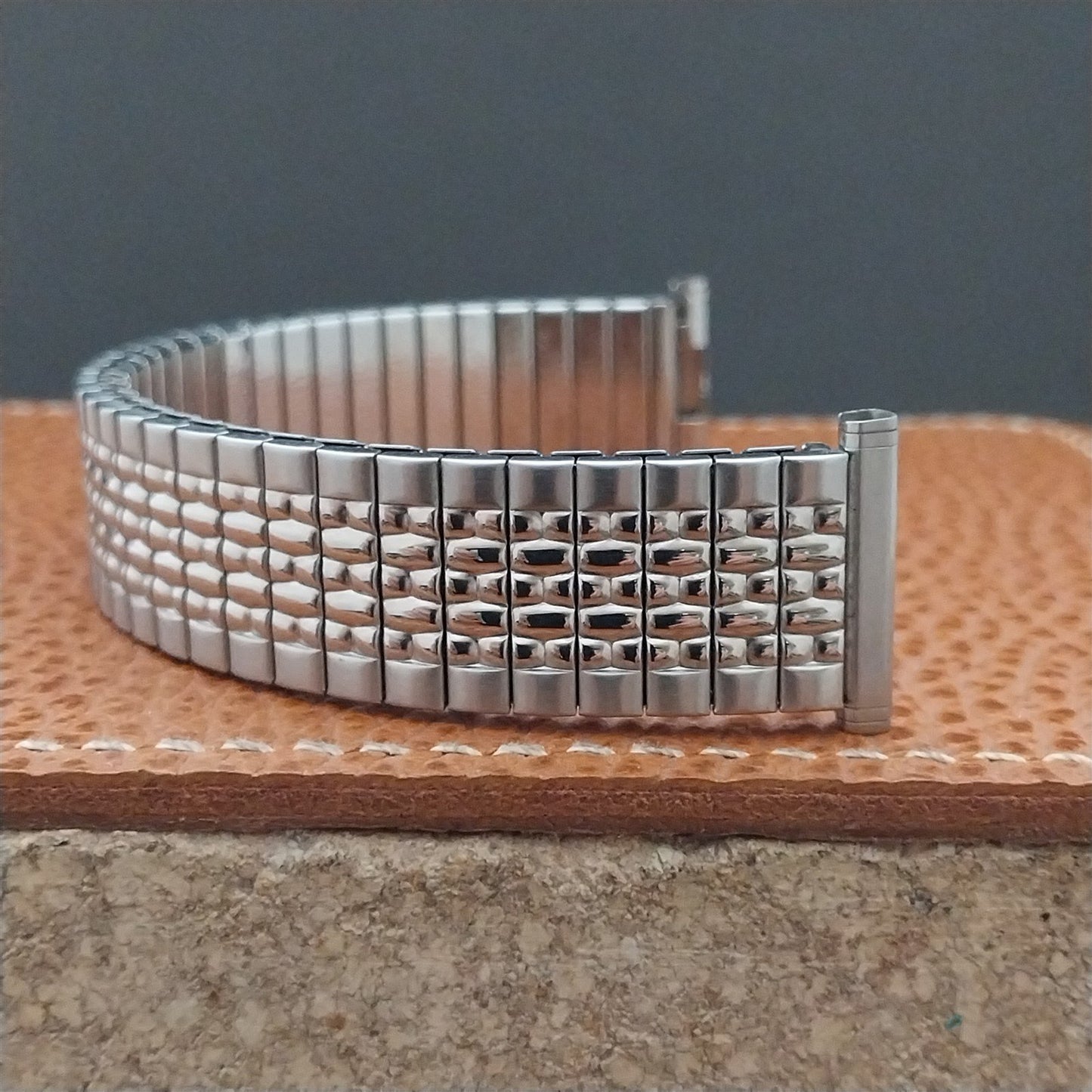 19mm 18mm Stainless Steel Rice Beads Speidel Tempest 1960s Vintage Watch Band