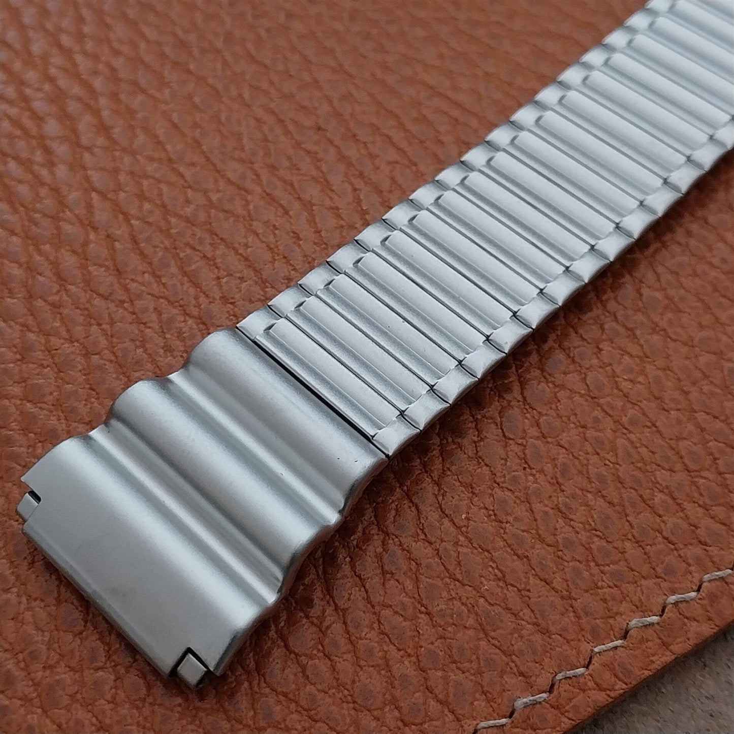 Vintage Speidel 18mm 20mm Silver Sport Metal Classic Stretch Unused Watch Band