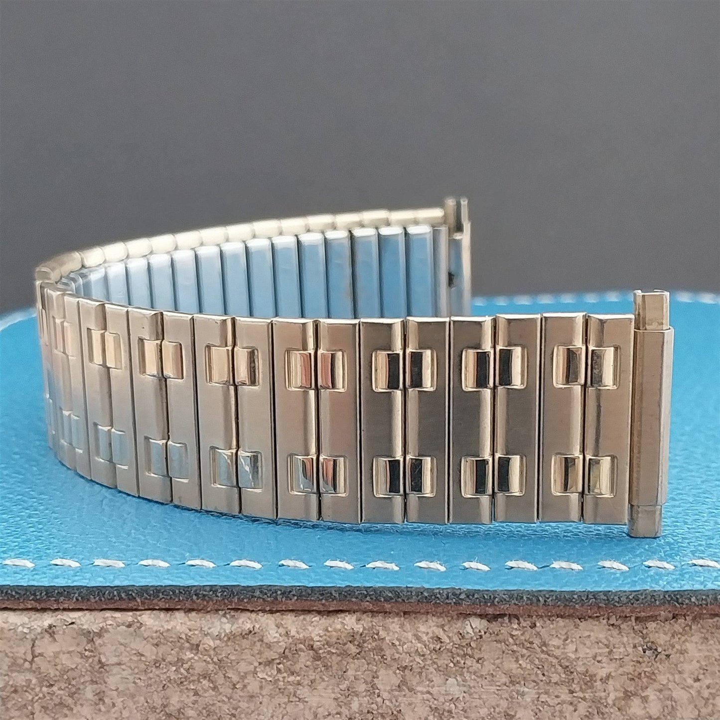 Vintage 18mm 20mm 22mm Speidel Gold Tone Wide Unused Classic 1970s Watch Band