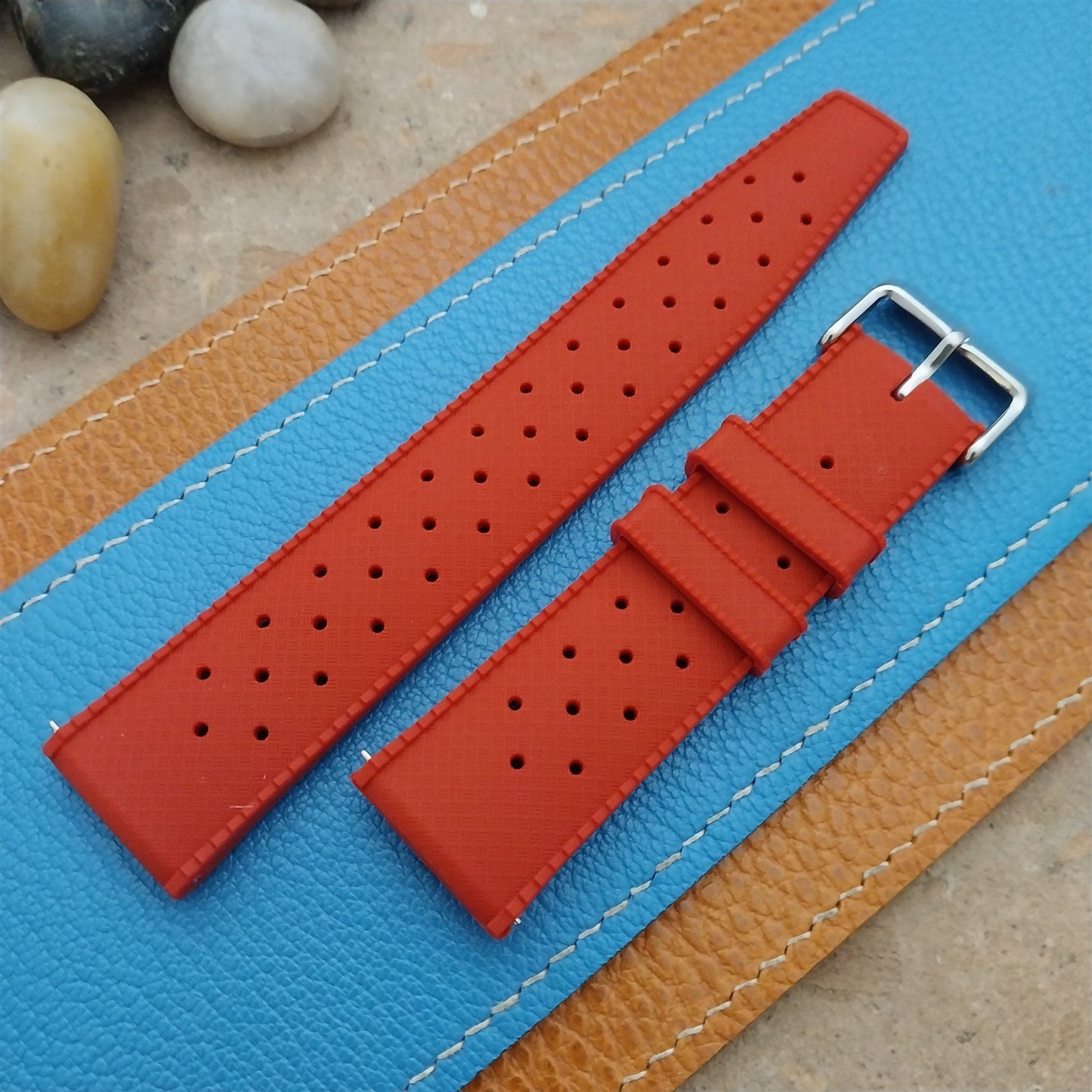 22mm FKM Tropical Red Tapered Divers Watch Strap & Quick Release Spring Bars
