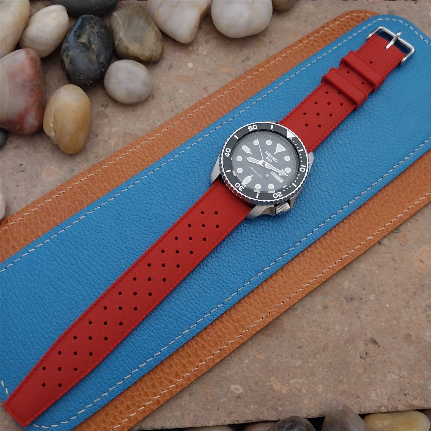 22mm FKM Tropical Red Tapered Divers Watch Strap & Quick Release Spring Bars