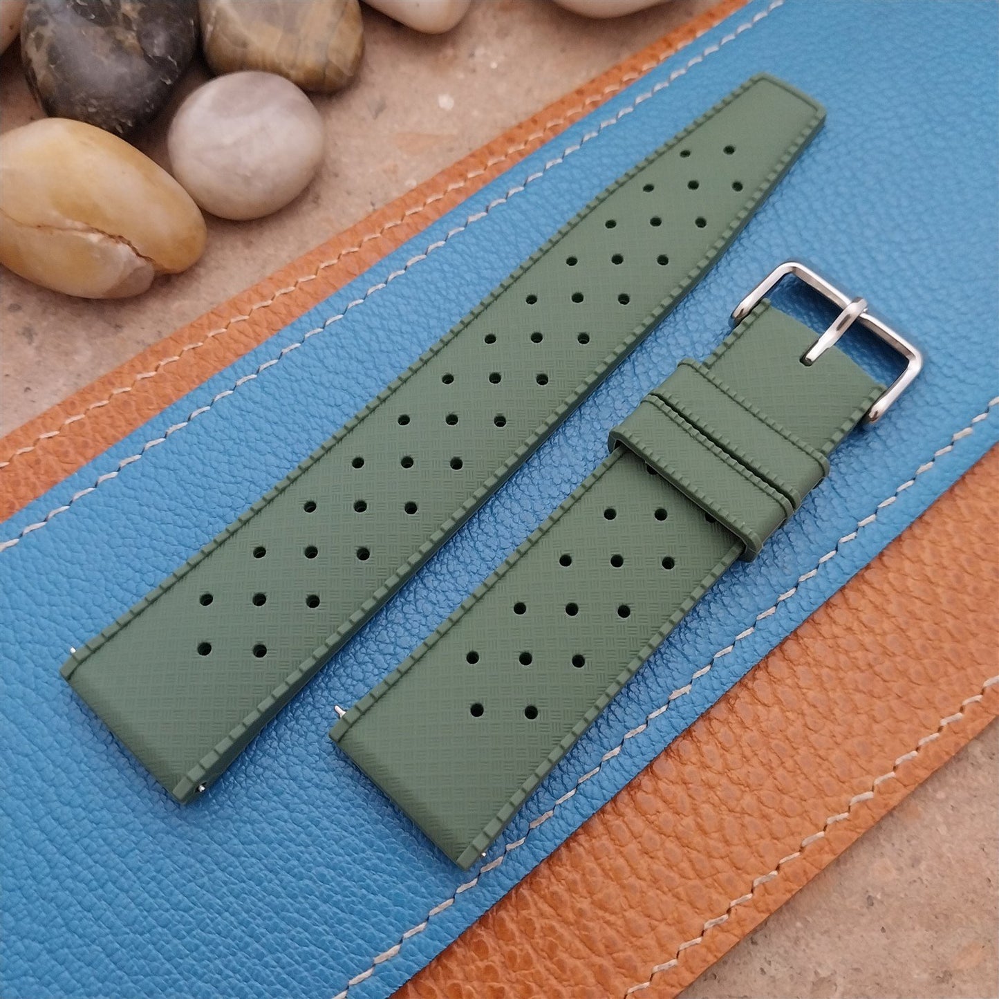 22mm FKM Tropical Green Tapered Divers Watch Strap & Quick Release Spring Bars