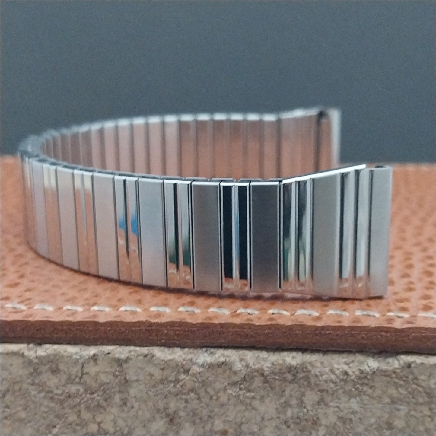 Vintage 18mm Flared Speidel Stainless Steel Classic Stretch Unused Watch Band
