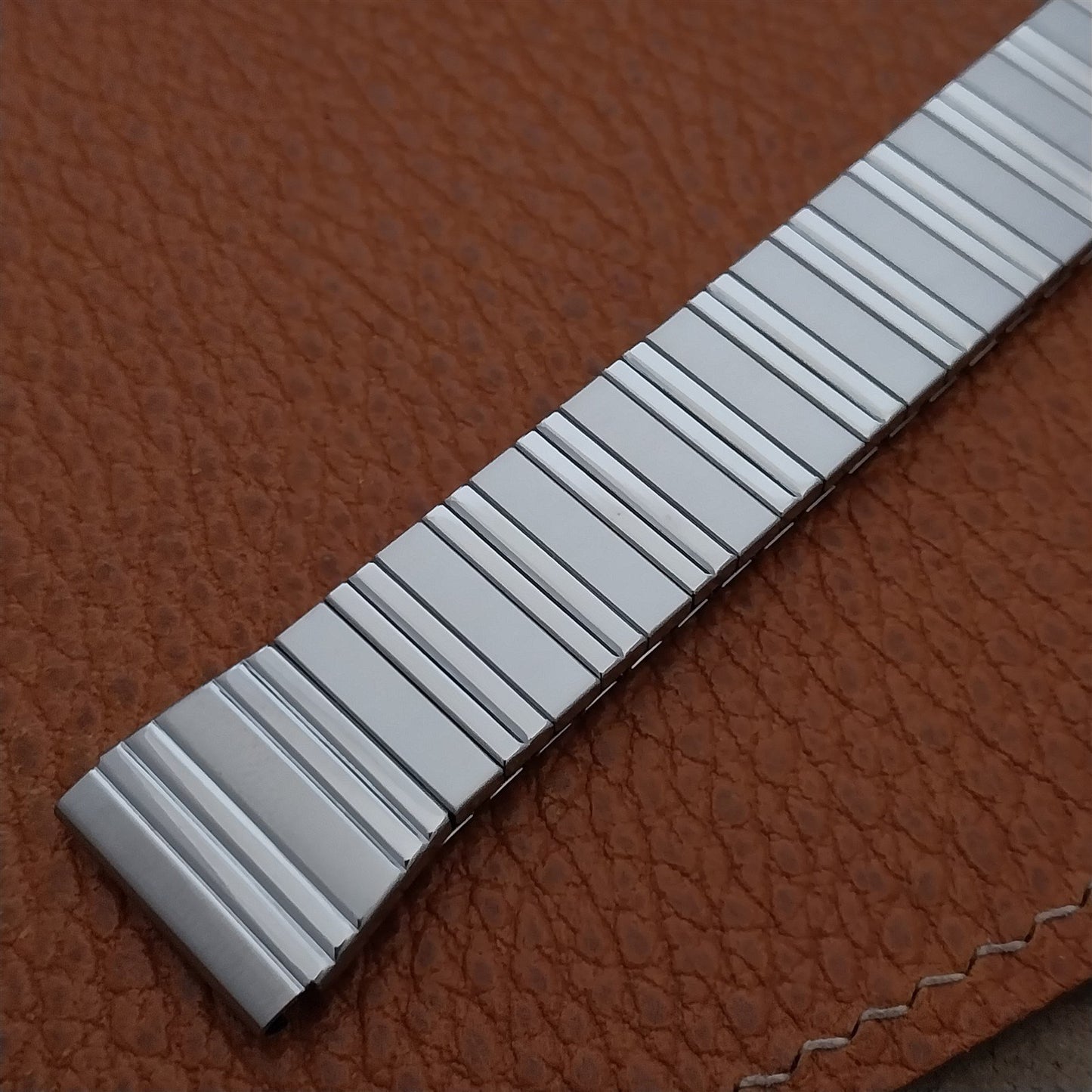 Vintage 18mm Flared Speidel Stainless Steel Classic Stretch Unused Watch Band