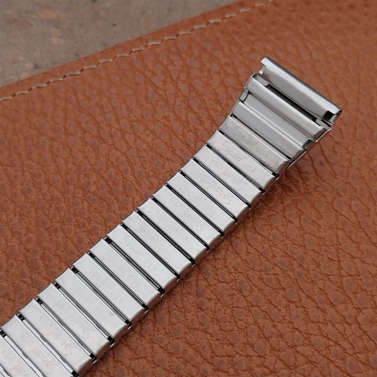Vintage 18mm Flared Speidel Stainless Steel Classic Stretch Unused Watch Band