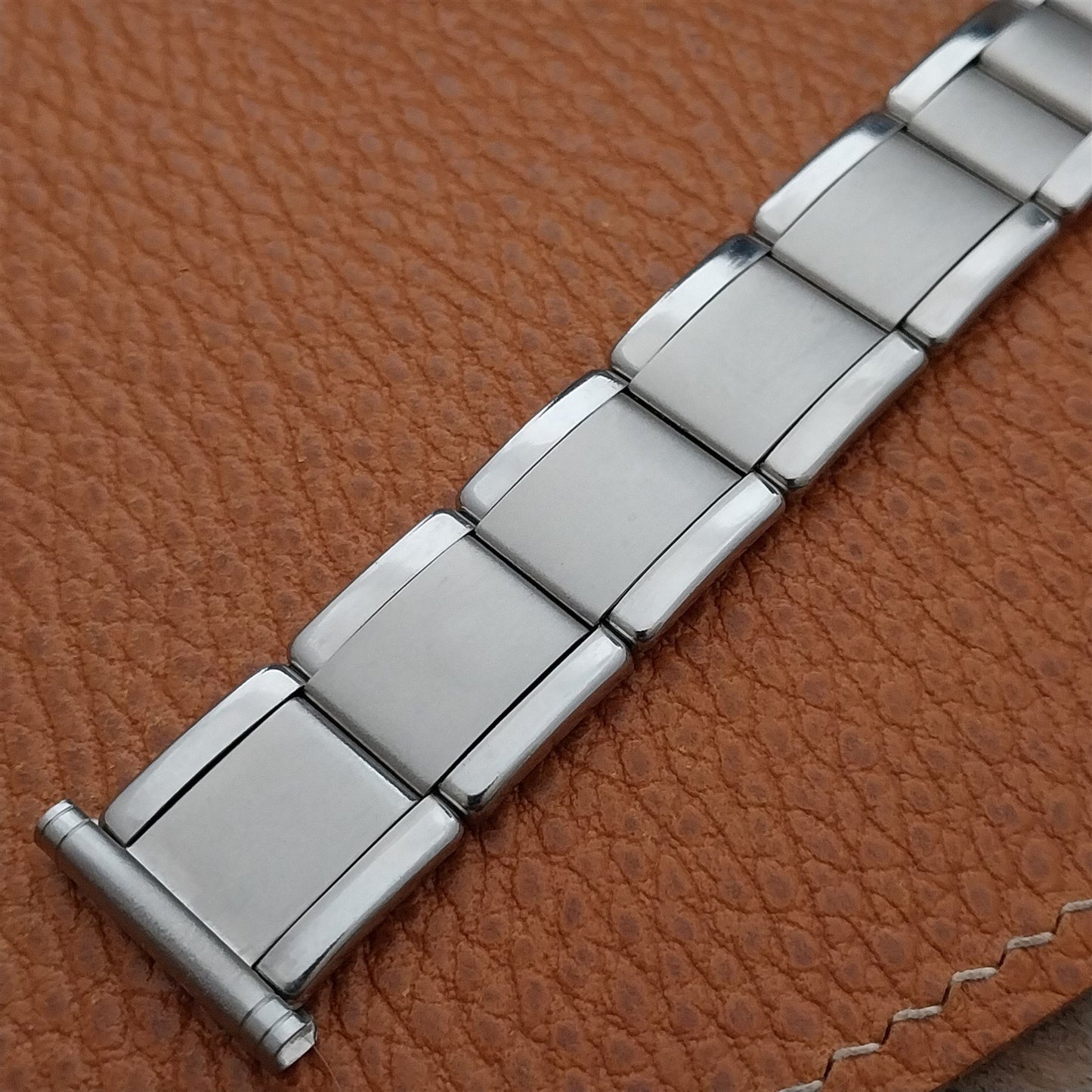 Vintage 19mm 18mm 17mm AP Wire Lug Stainless Steel 1950s Unused Watch Band