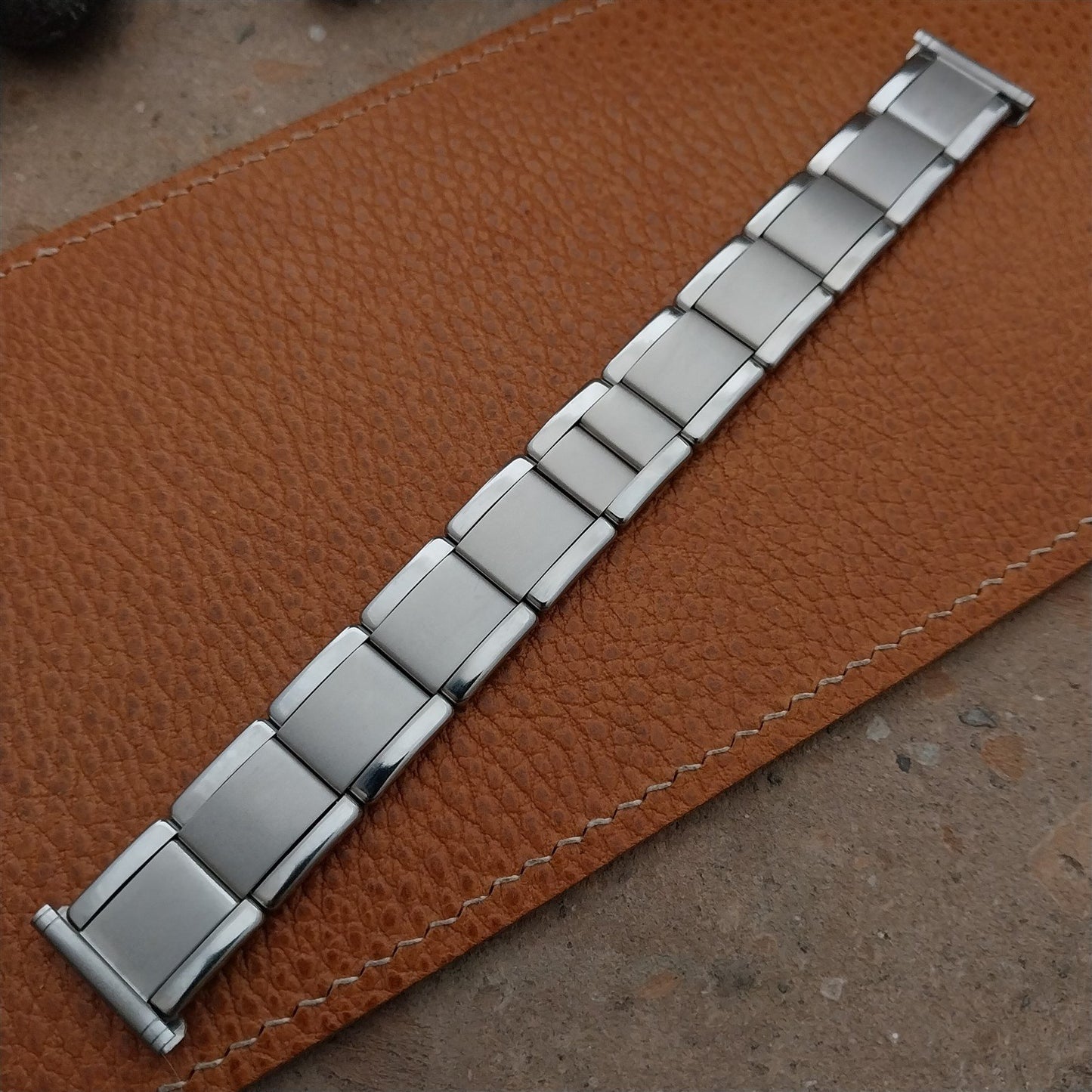 Vintage 19mm 18mm 17mm AP Wire Lug Stainless Steel 1950s Unused Watch Band