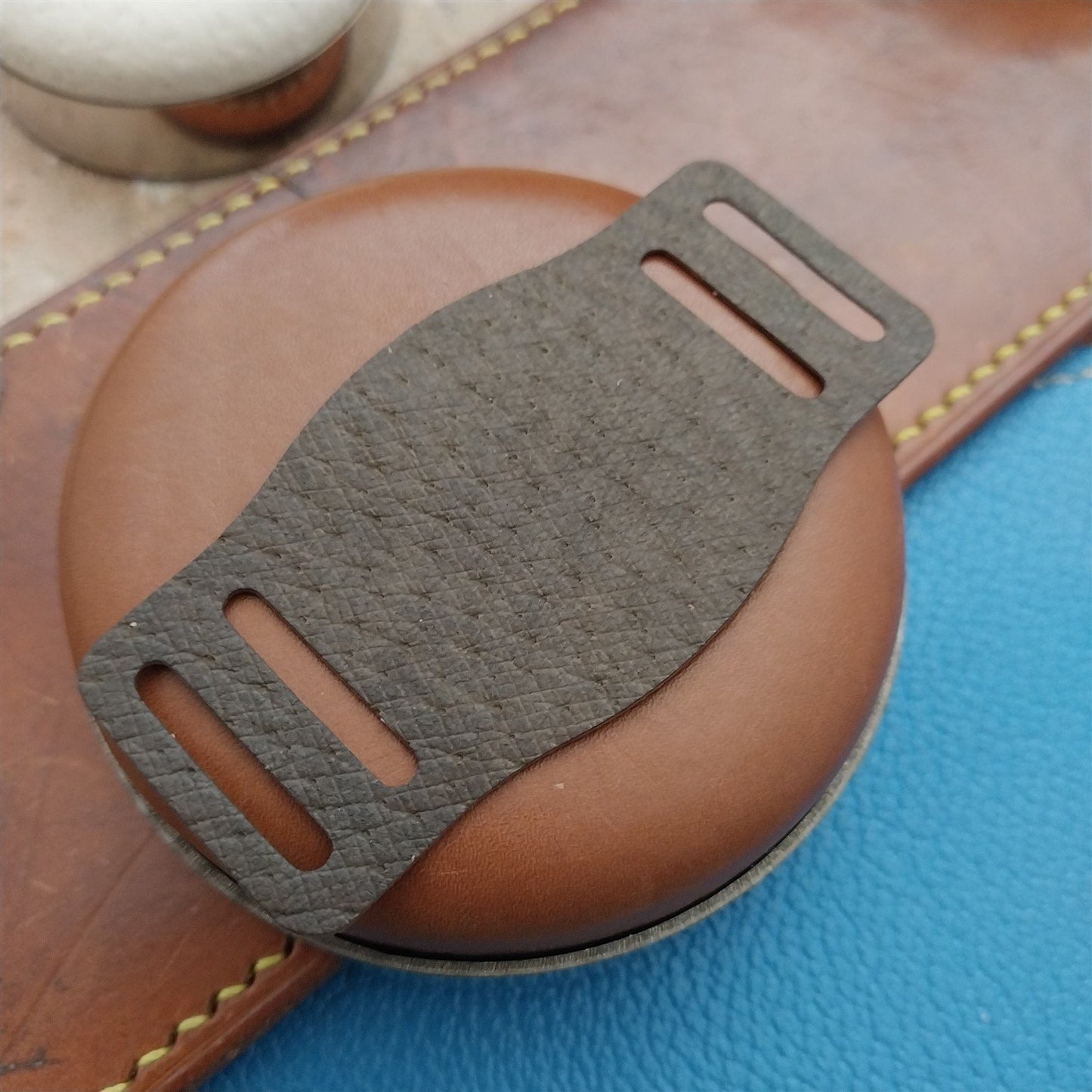 USA Made 20mm Vintage Style Stained Veg-Tanned Pigskin Watch Strap Bund Pad