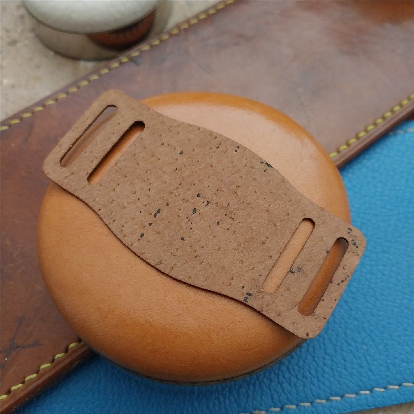 USA Made 20mm Vintage Style Stained Veg-Tanned Pigskin Watch Strap Bund Pad