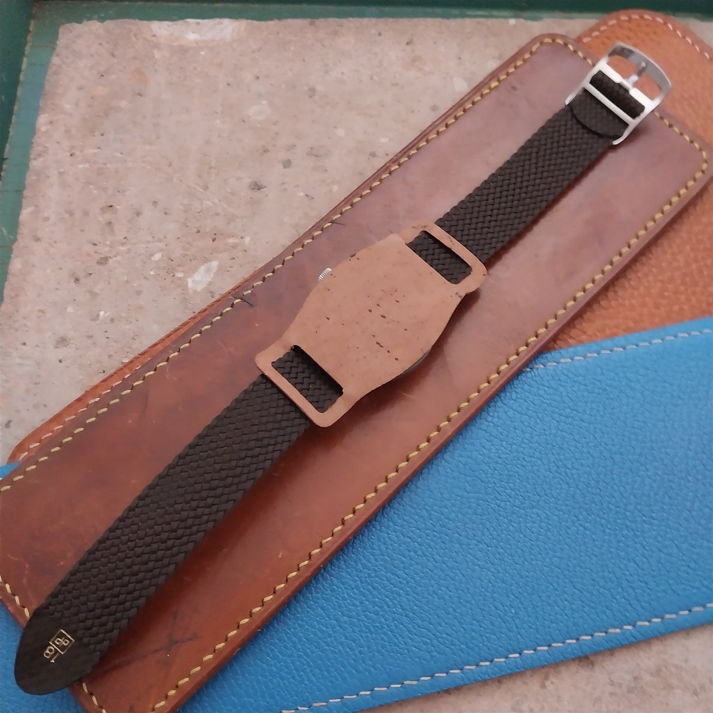 USA Made 20mm Vintage Style Stained Veg-Tanned Pigskin Watch Strap Bund Pad