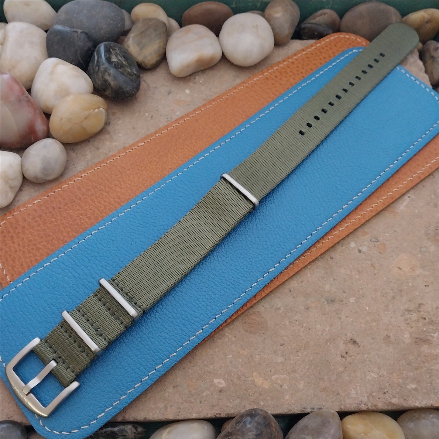 Hemsut 22mm Green Nylon Single Pass Military Watch Strap