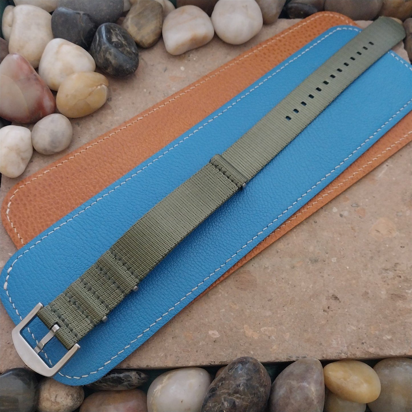 Hemsut 22mm Green Nylon Single Pass Military Watch Strap