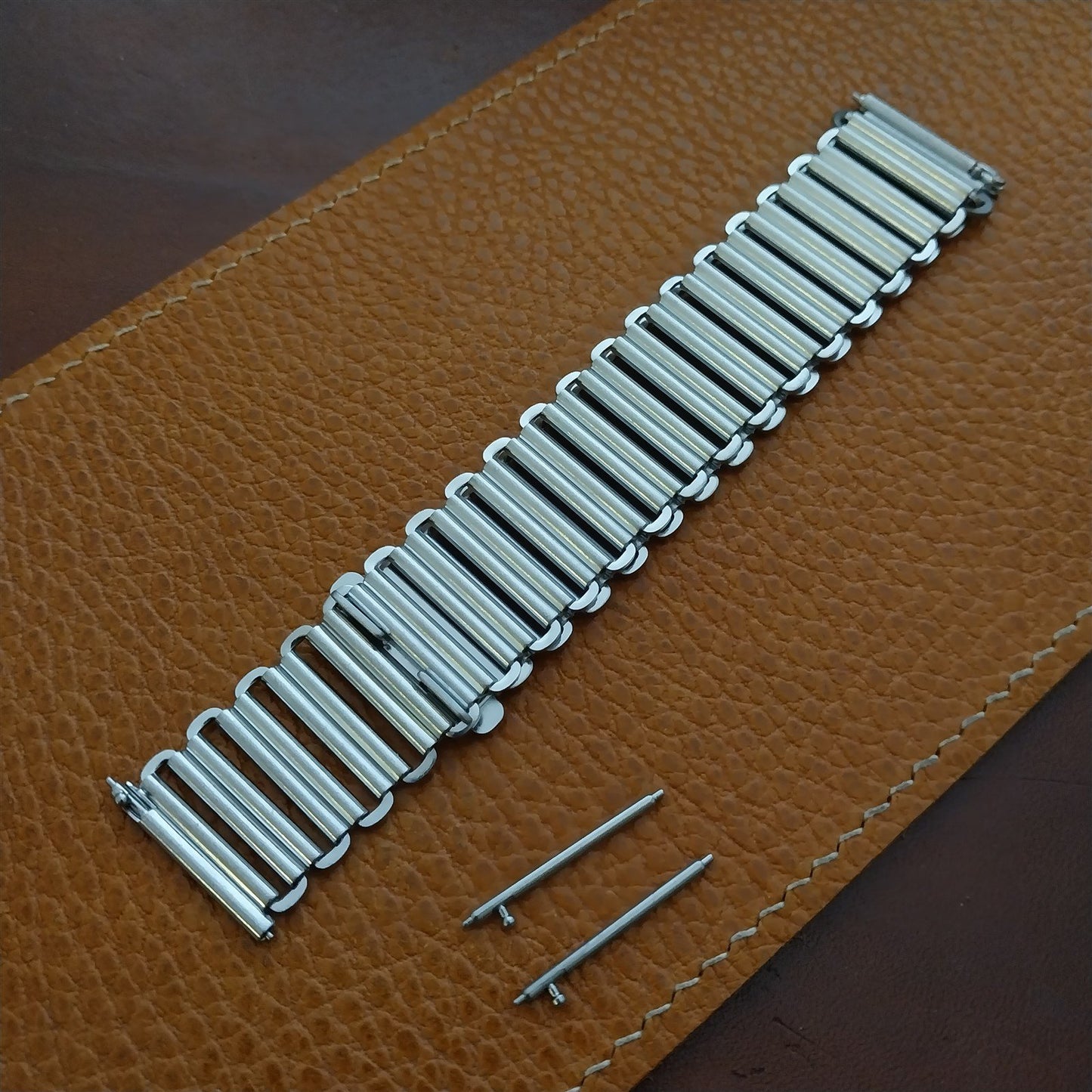 22mm Stainless Steel Vintage Style Bonklip Watch Band & QR Spring Bars