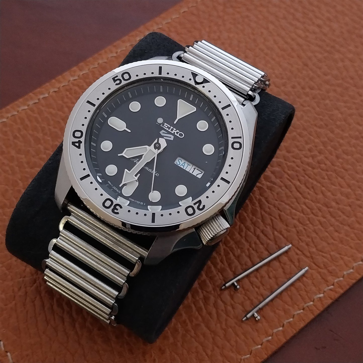 22mm Stainless Steel Vintage Style Bonklip Watch Band & QR Spring Bars