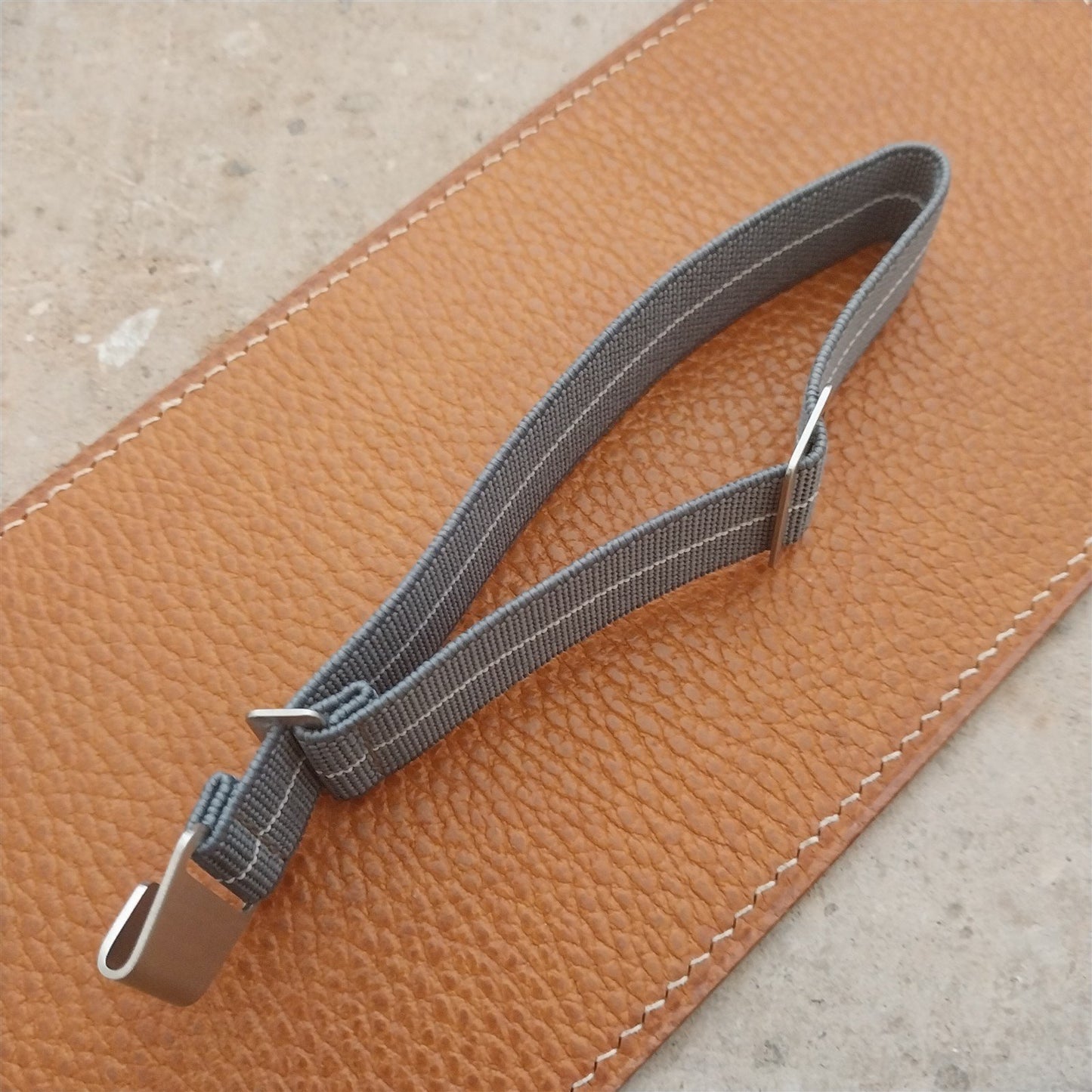 20mm Marine Nationale MN Parachute Elastic Gray & White Watch Strap