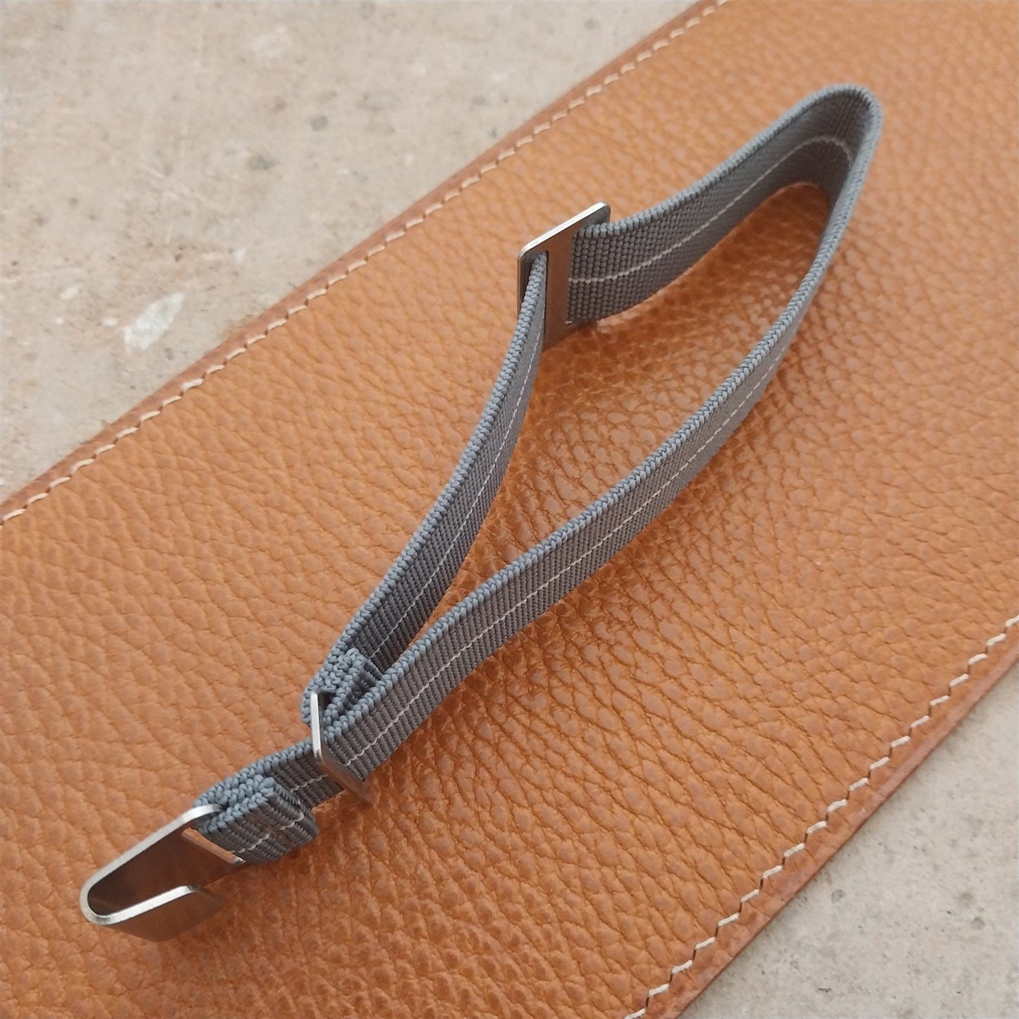 20mm Marine Nationale MN Parachute Elastic Gray & White Watch Strap