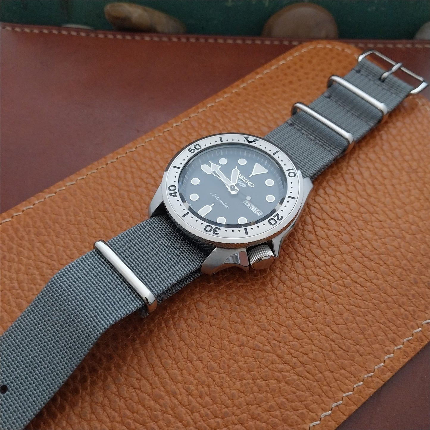 22mm Ribbed Black Nylon Classic G10 MoD Watch Strap