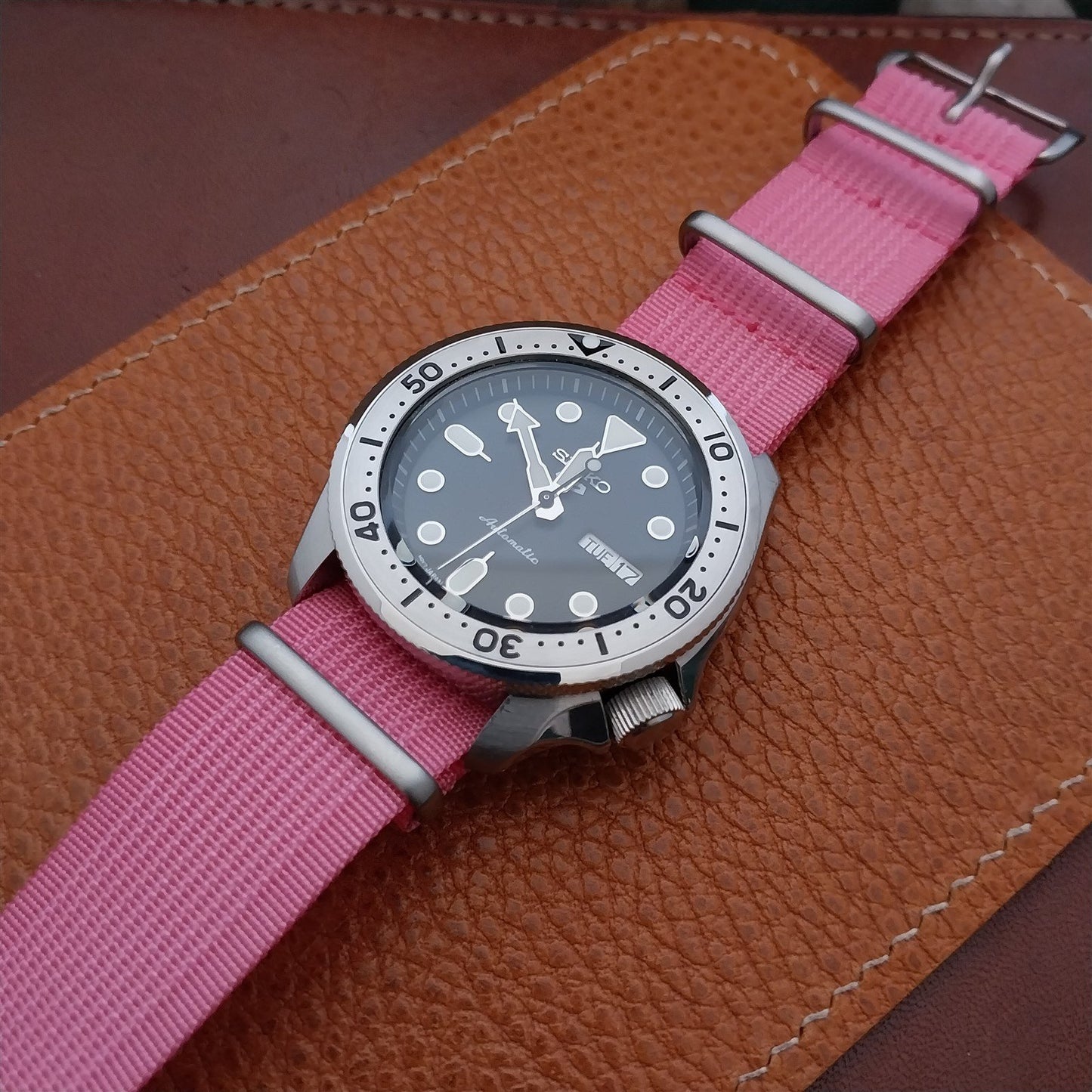 22mm Ribbed Pink Ribbed Nylon Classic G10 Watch Strap