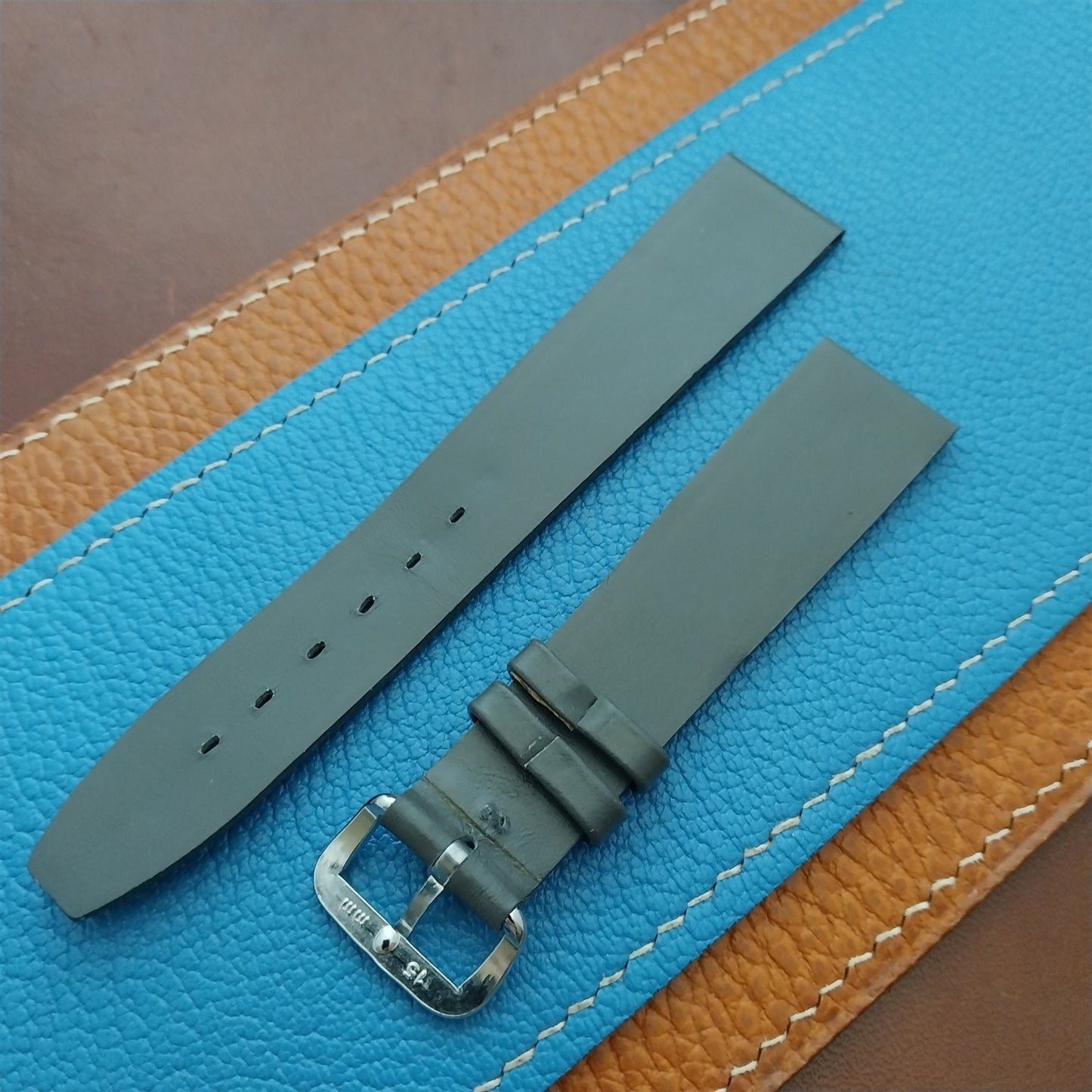 1960s 17.6mm Gray Leather Classic Tapered 2-Keeper Unused Vintage Watch Strap