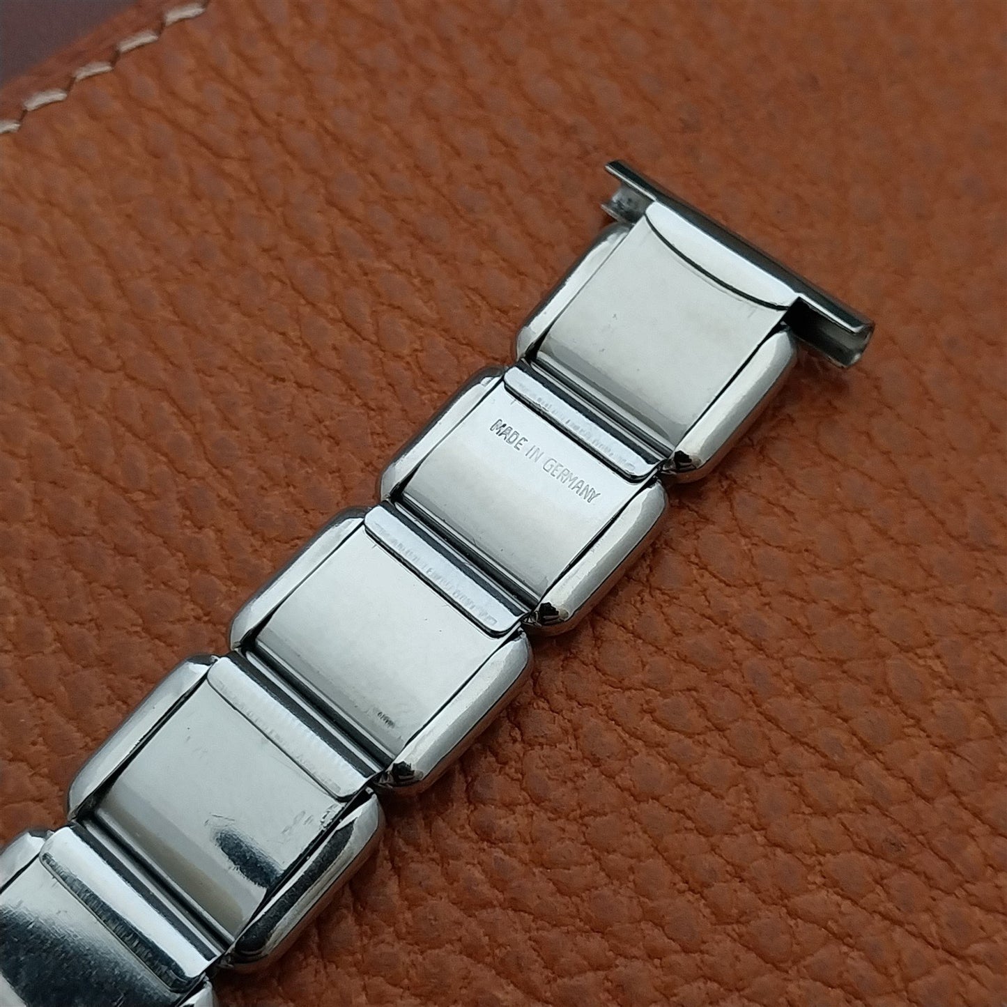 20mm Wire-Lug Stainless Steel 1960s Classic Stretch Unused Vintage Watch Band