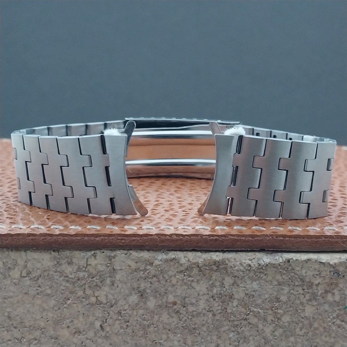 Vintage 18mm Stainless Steel Classic Unused Watch Band