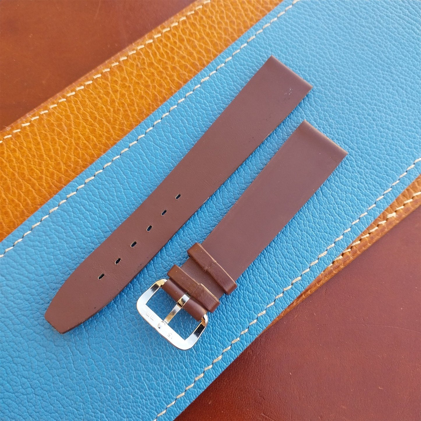 1960s 17.6mm Brown Leather Classic Tapered 2-Keeper Unused Vintage Watch Strap