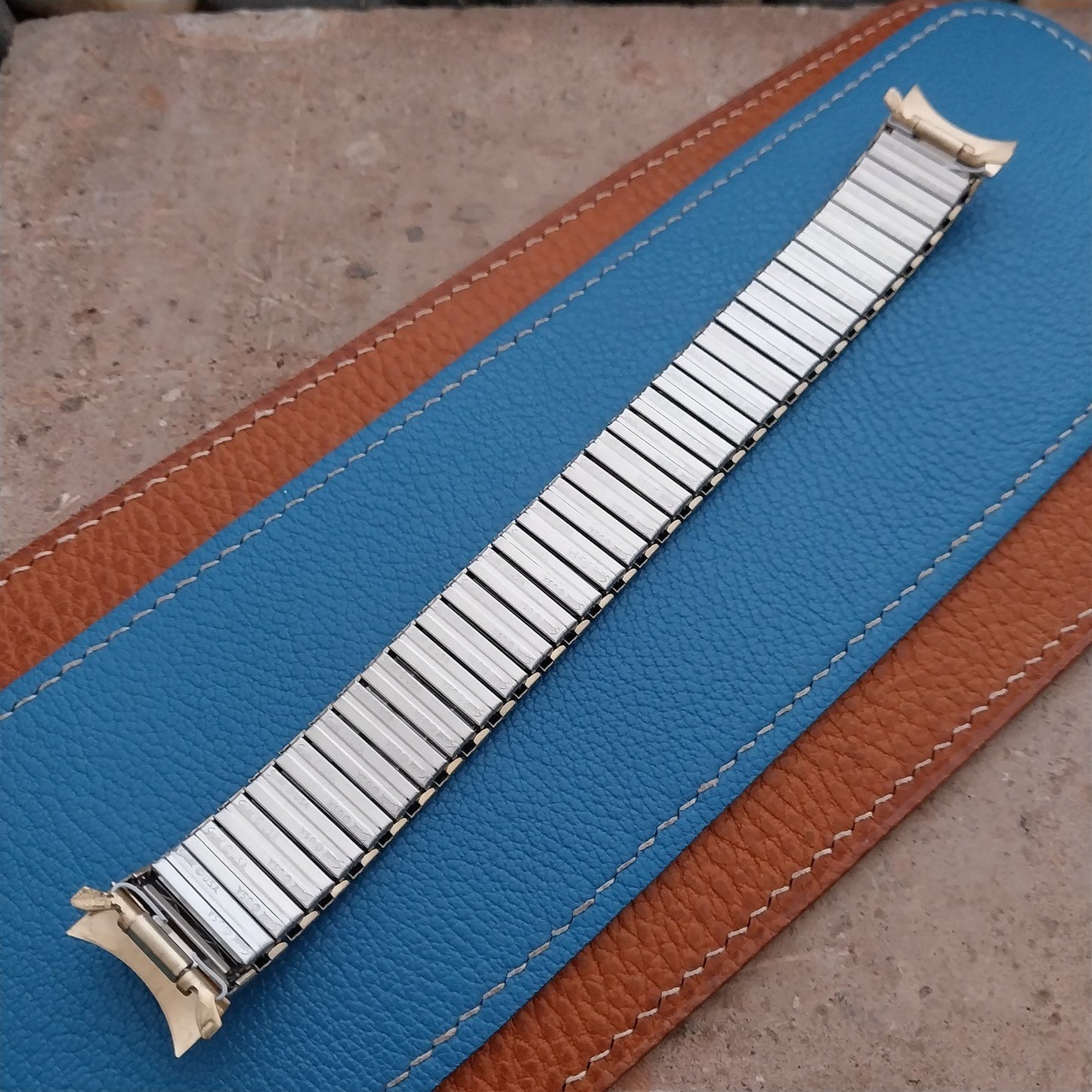 Vintage Wide Yellow Gold-Tone 20mm Speidel EuroFlex Unused NOS 1980s Watch Band