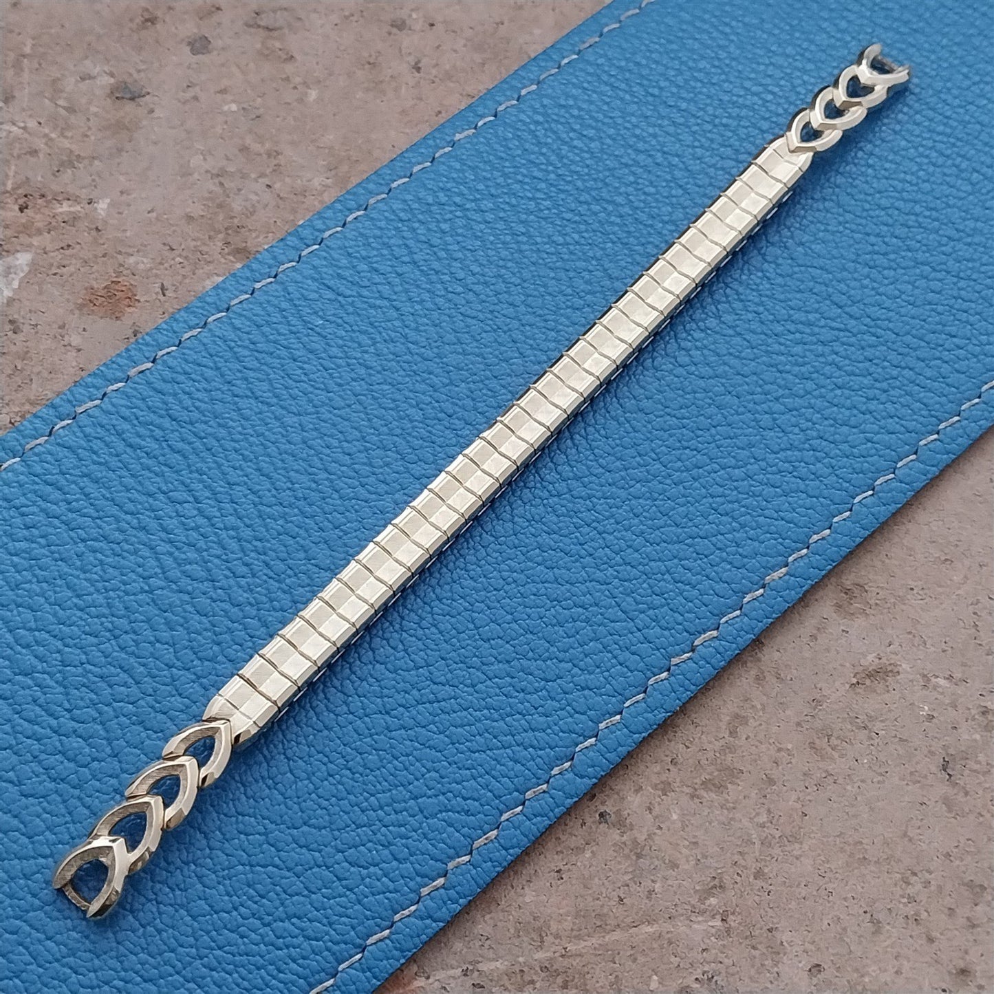 Ladies Yellow Gold-Filled Speidel String of Hearts Cocktail Watch Band