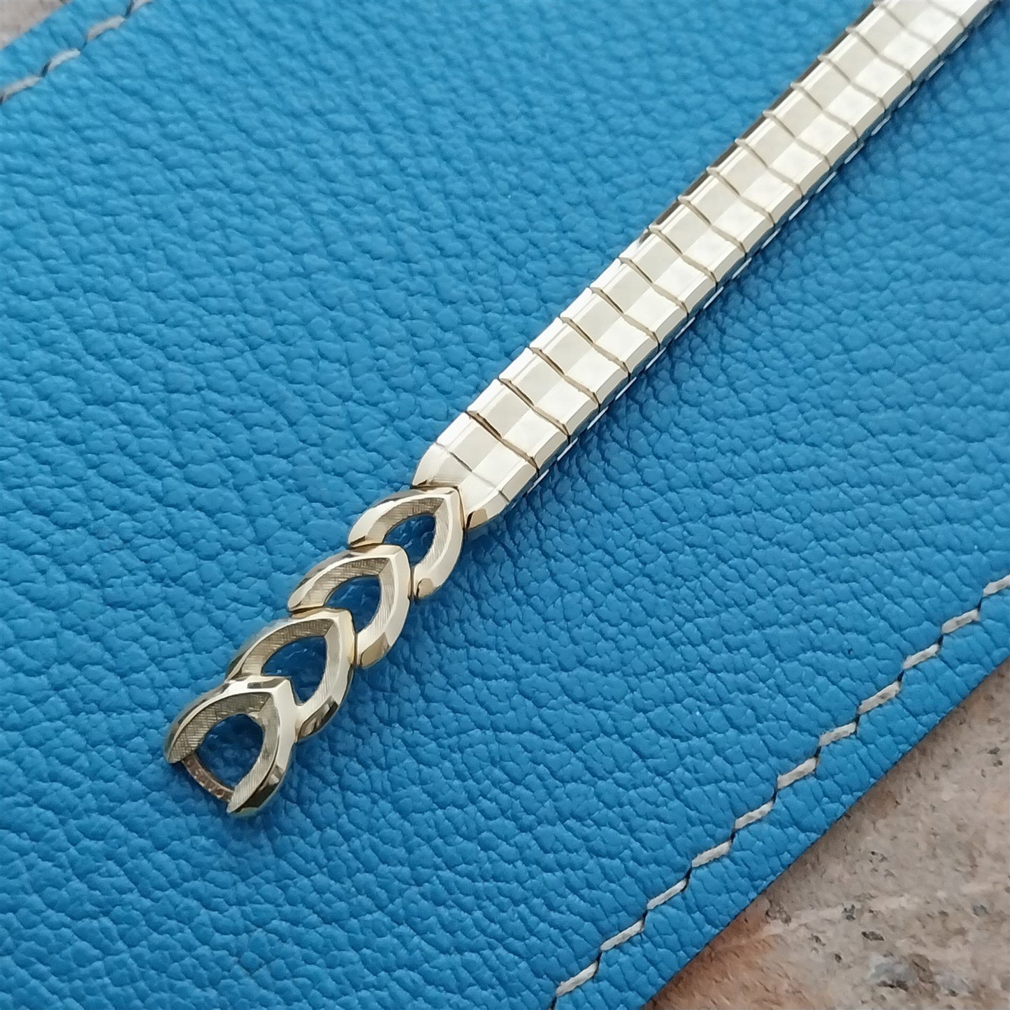 Ladies Yellow Gold-Filled Speidel String of Hearts Cocktail Watch Band