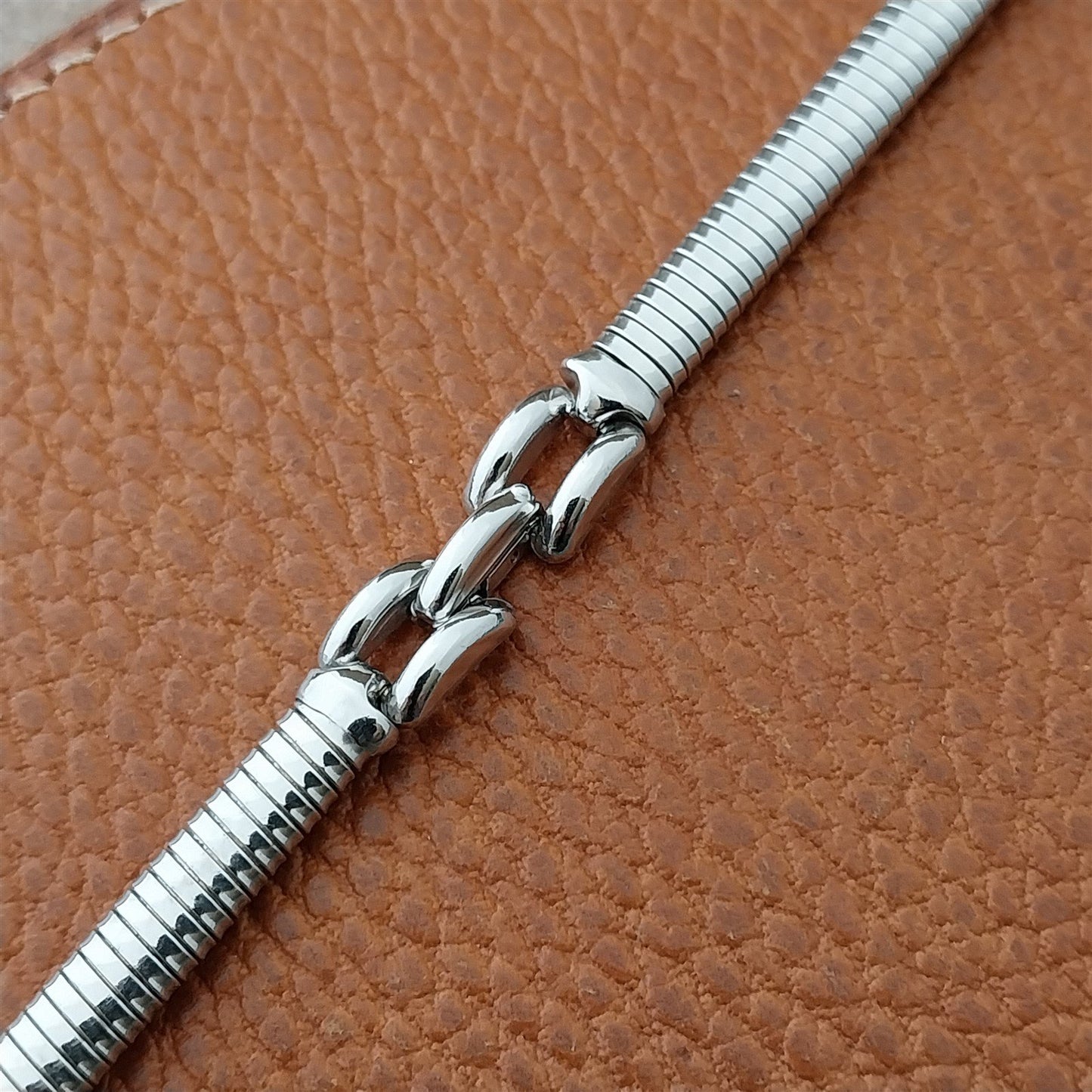 1950s Vintage White Gold-Fill Classique Ladies Cocktail Watch Bracelet