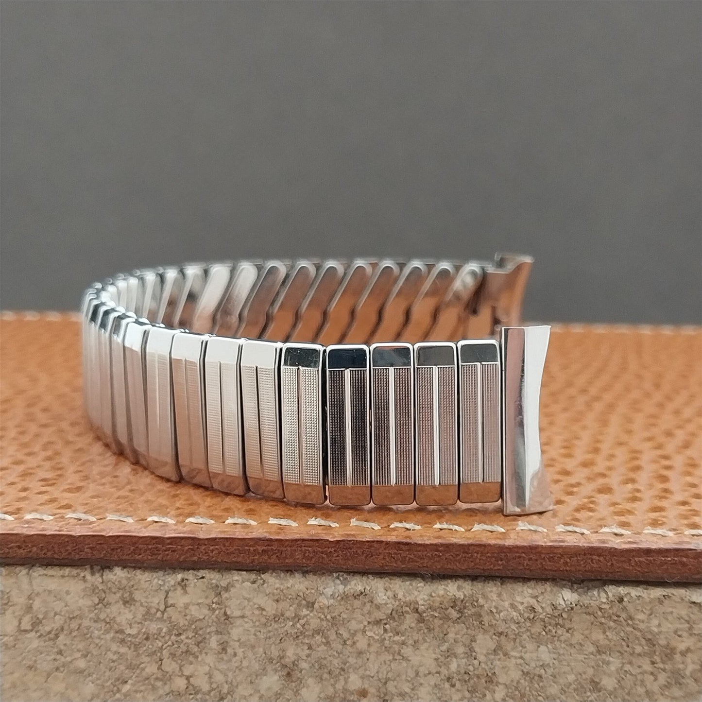 18mm 17mm Baldwin Stainless Steel Expansion nos 1960s Vintage Watch Band
