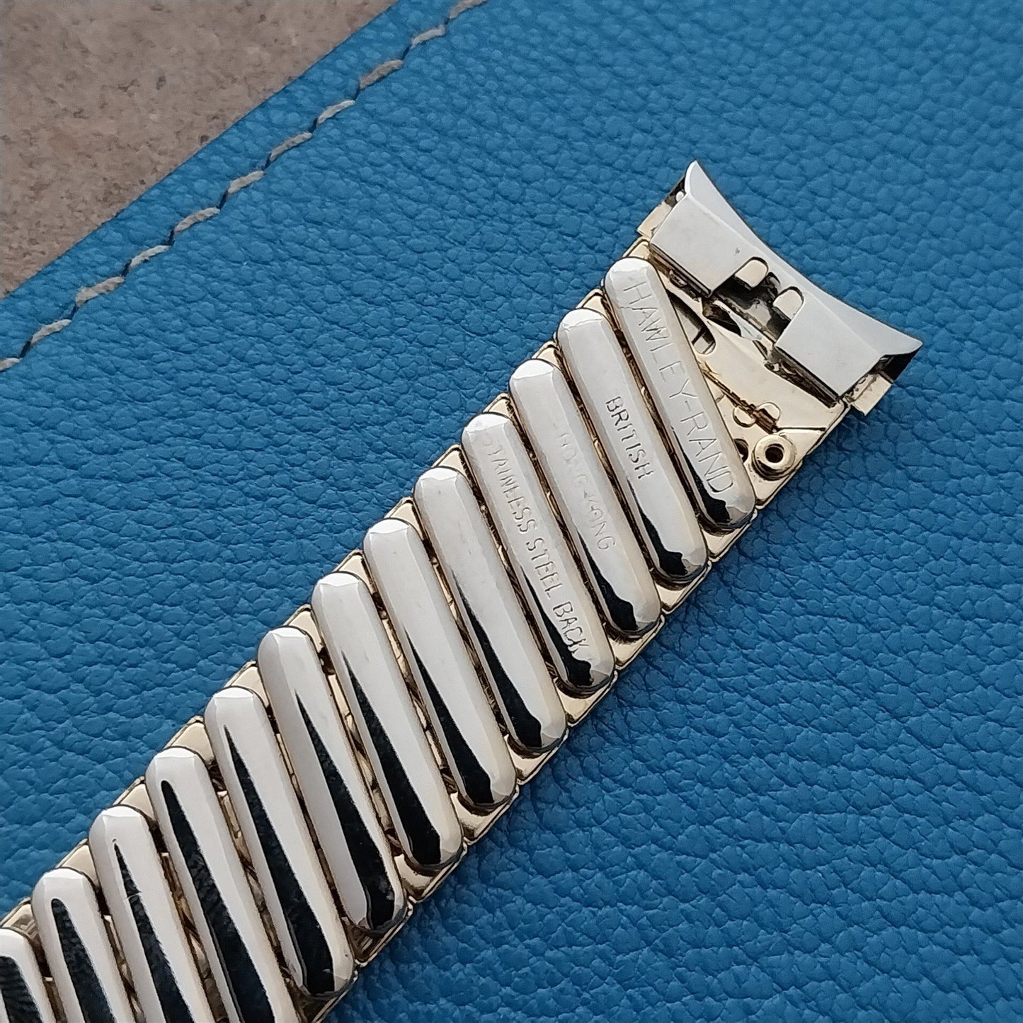 1960s Gold-Tone Hawley Rand 17.2mm Classic Stretch Vintage Watch Band
