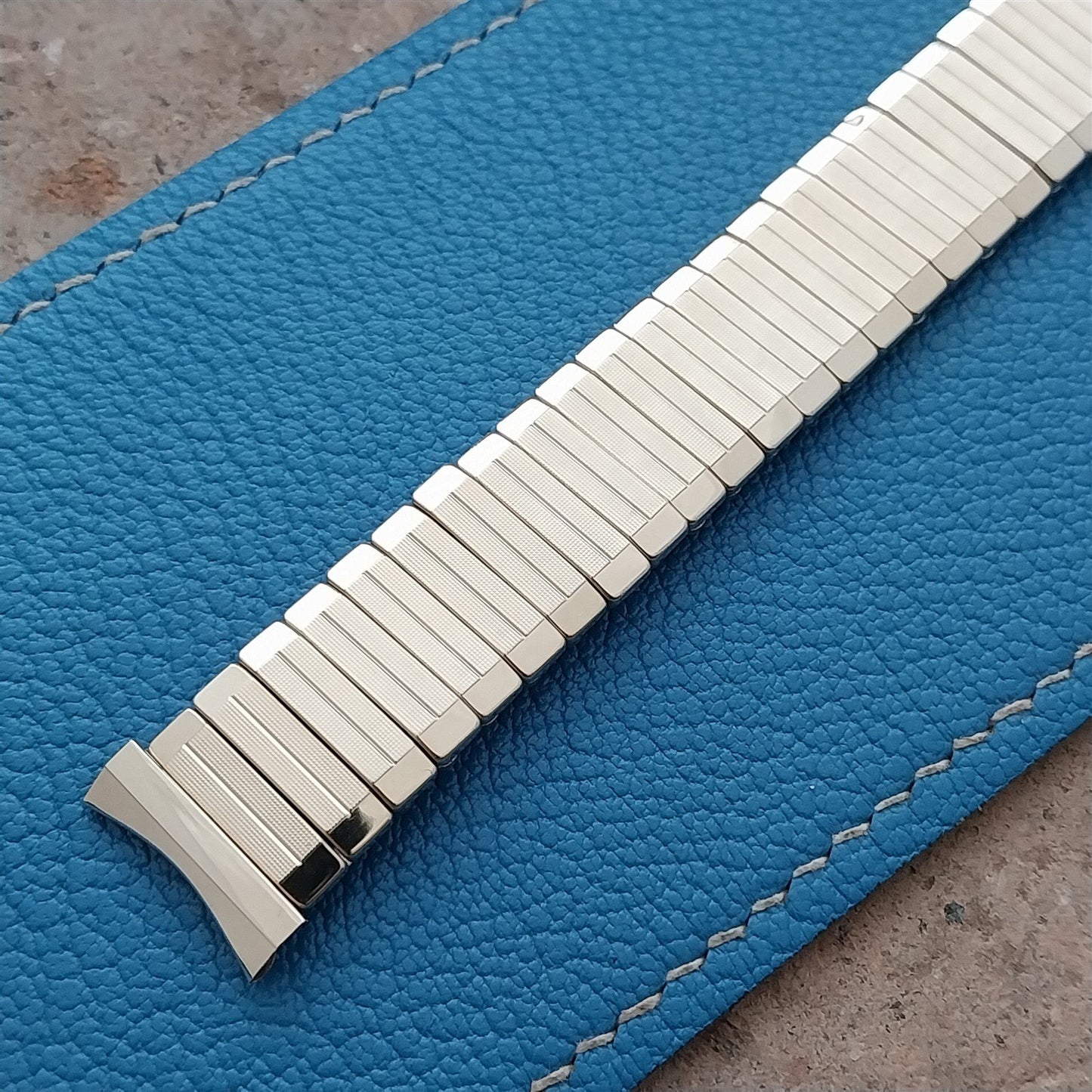 17.2mm Gold-Filled Baldwin Classic Stretch NOS Unused 1960s Vintage Watch Band